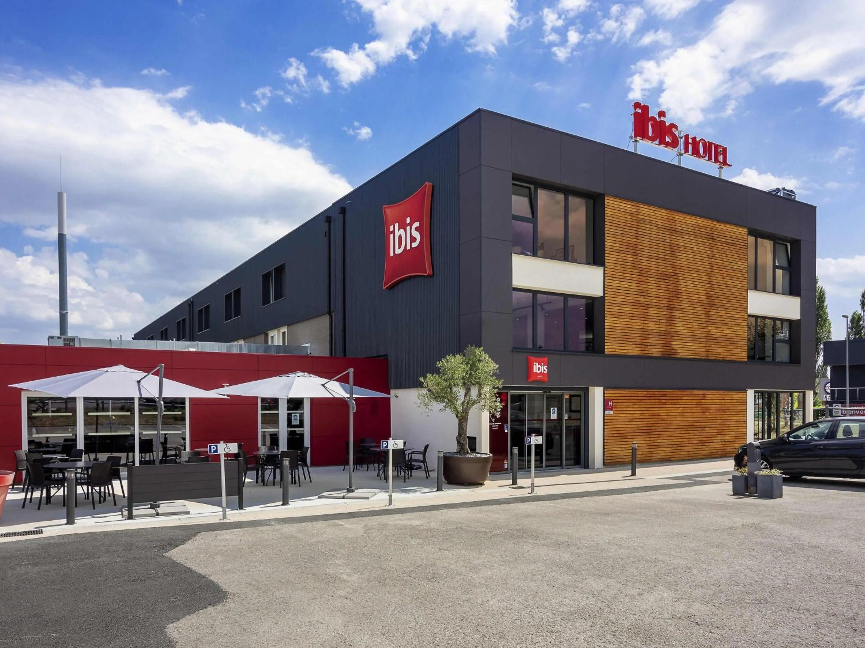 Restaurant/places to eat in ibis Dijon Sud