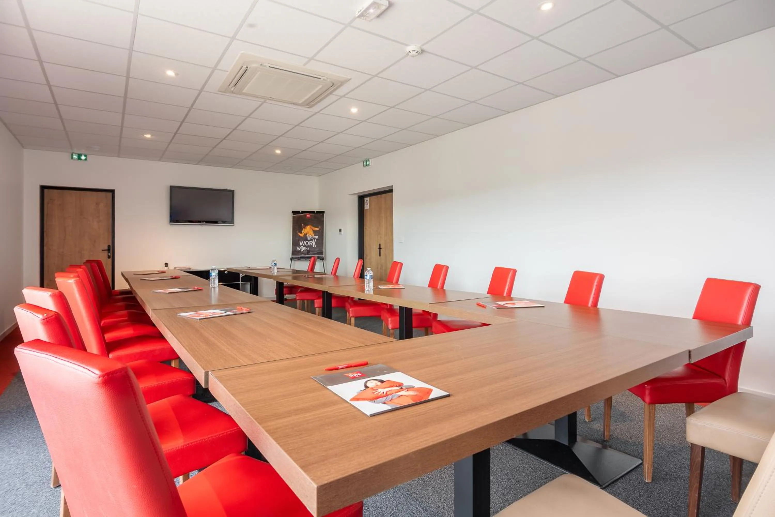 Meeting/conference room in ibis Dijon Sud