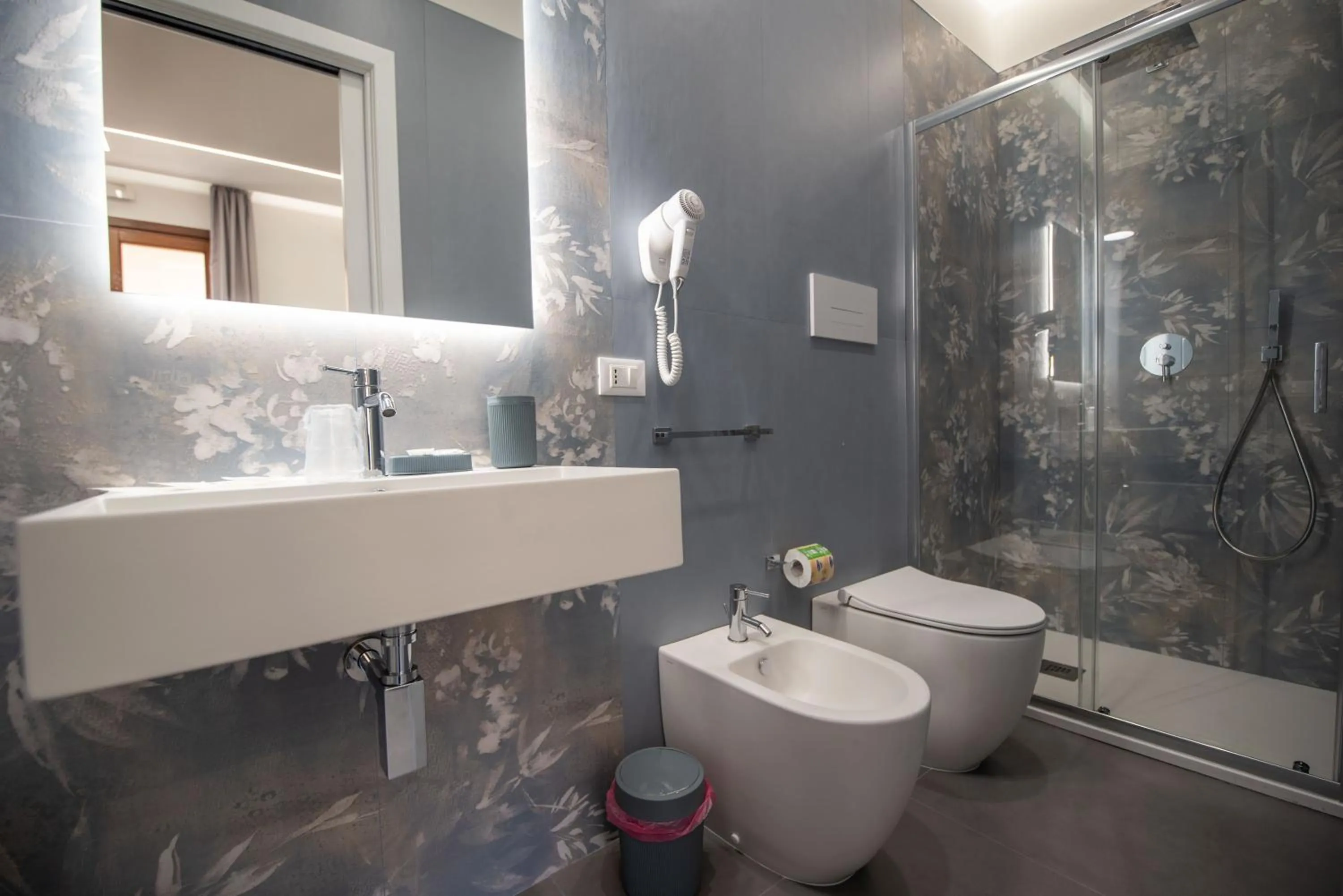 Shower in Affittacamere Aloe