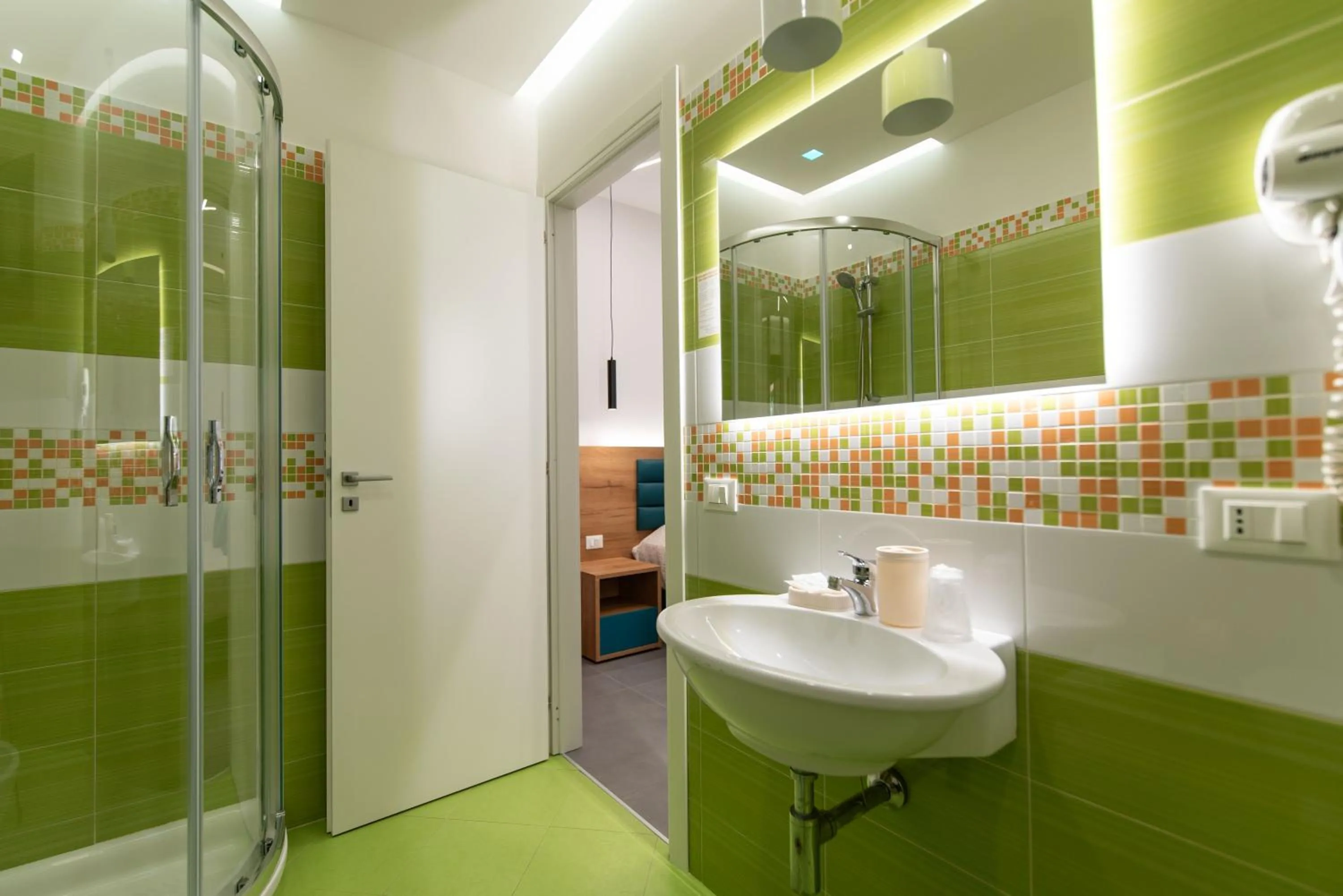 Shower in Affittacamere Aloe