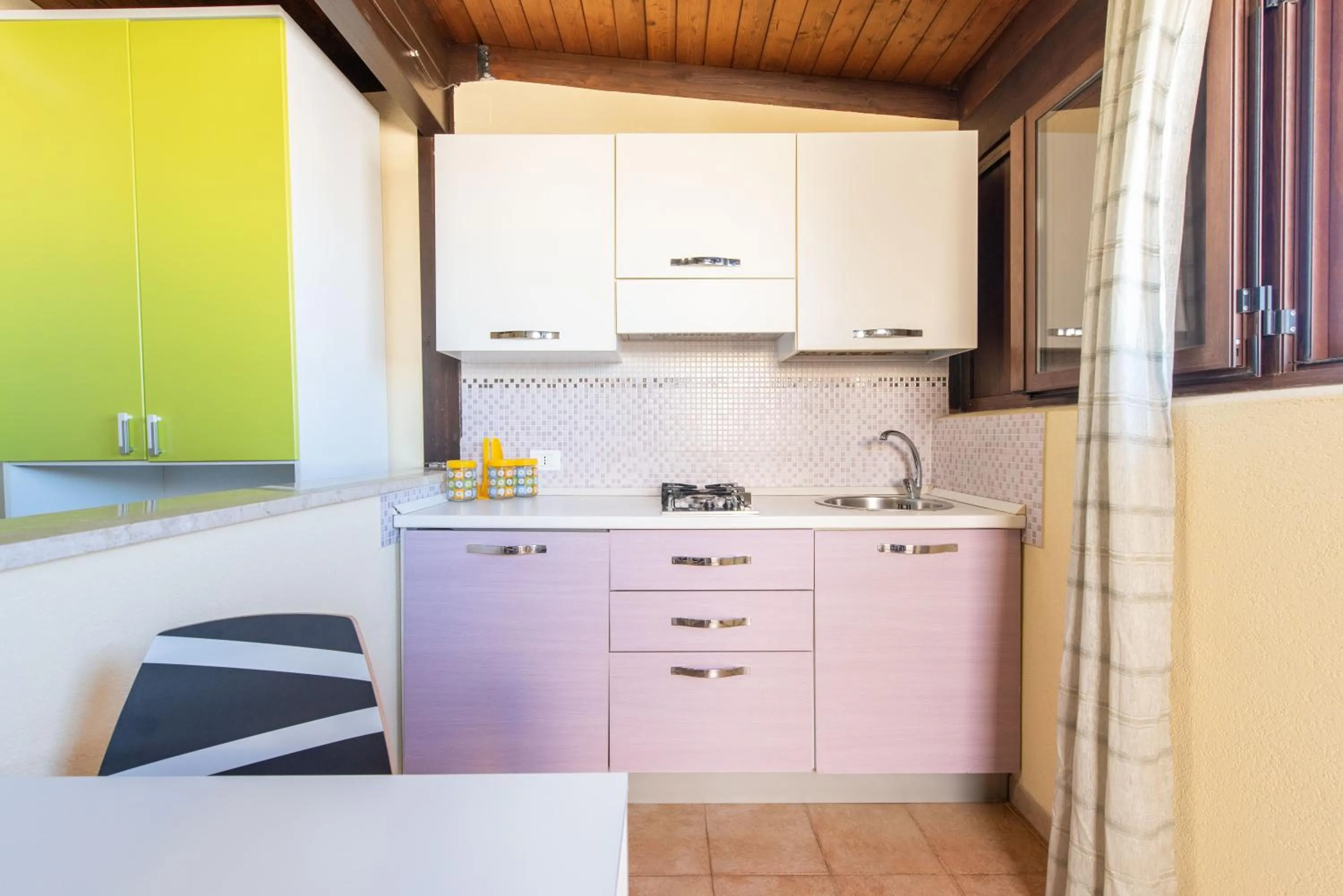 Kitchen or kitchenette in Affittacamere Aloe