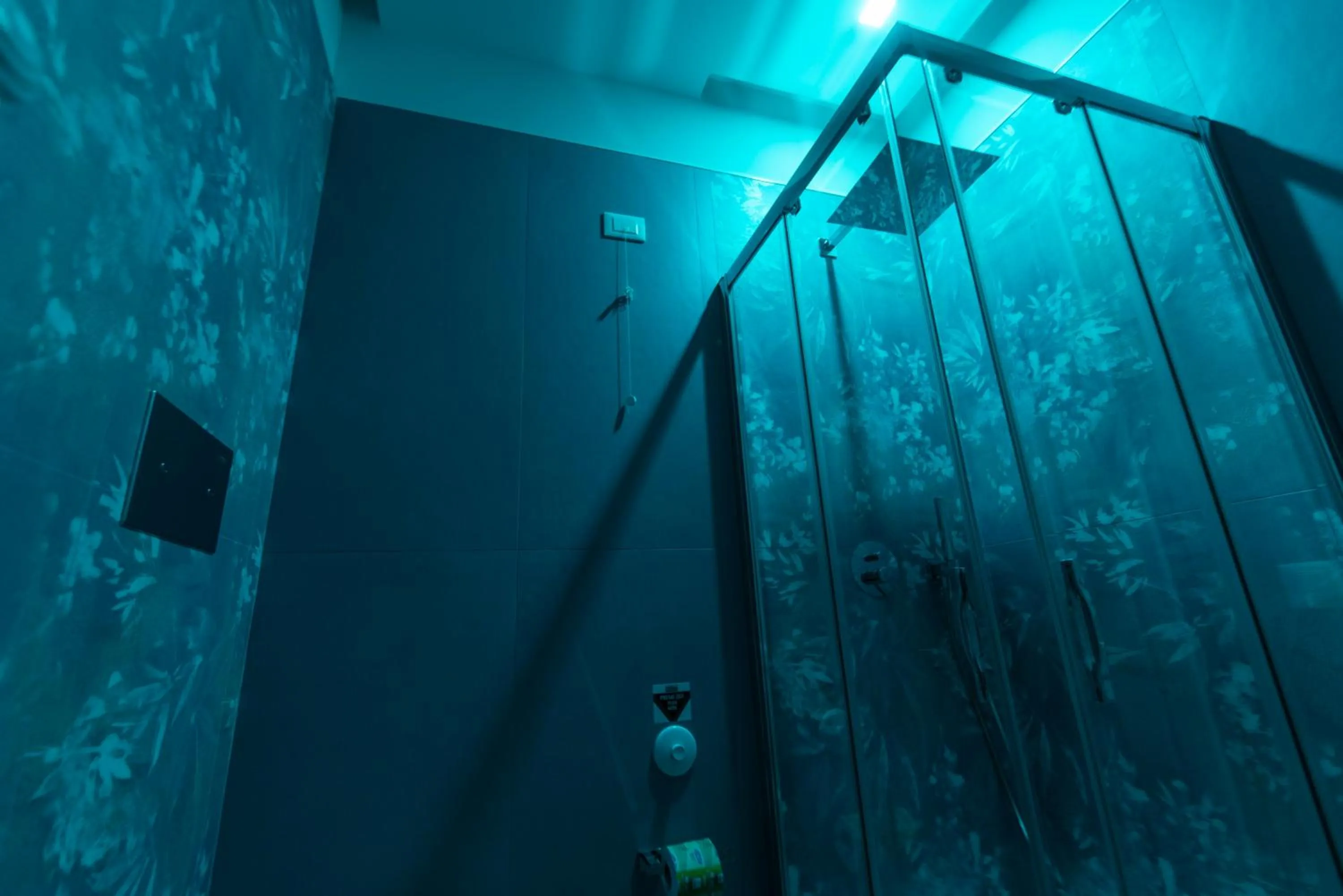 Shower in Affittacamere Aloe