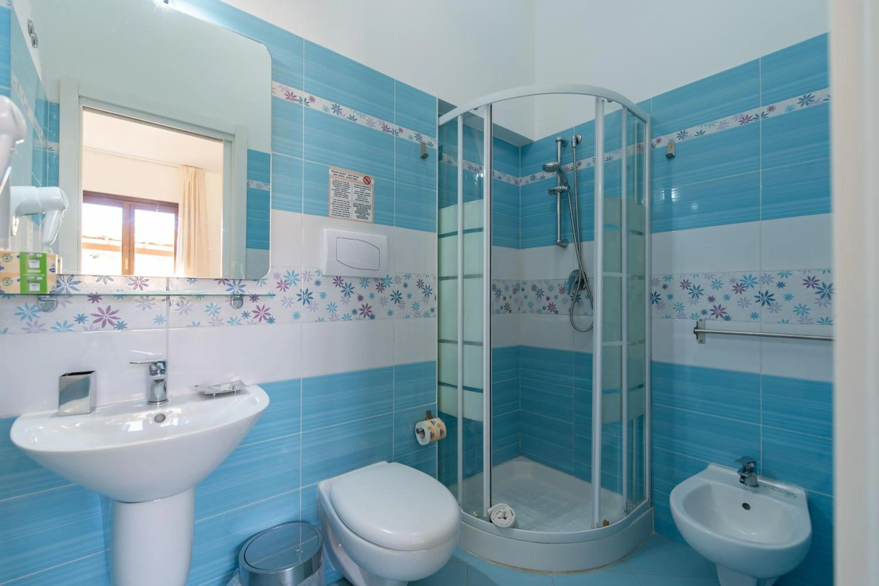 Shower in Affittacamere Aloe