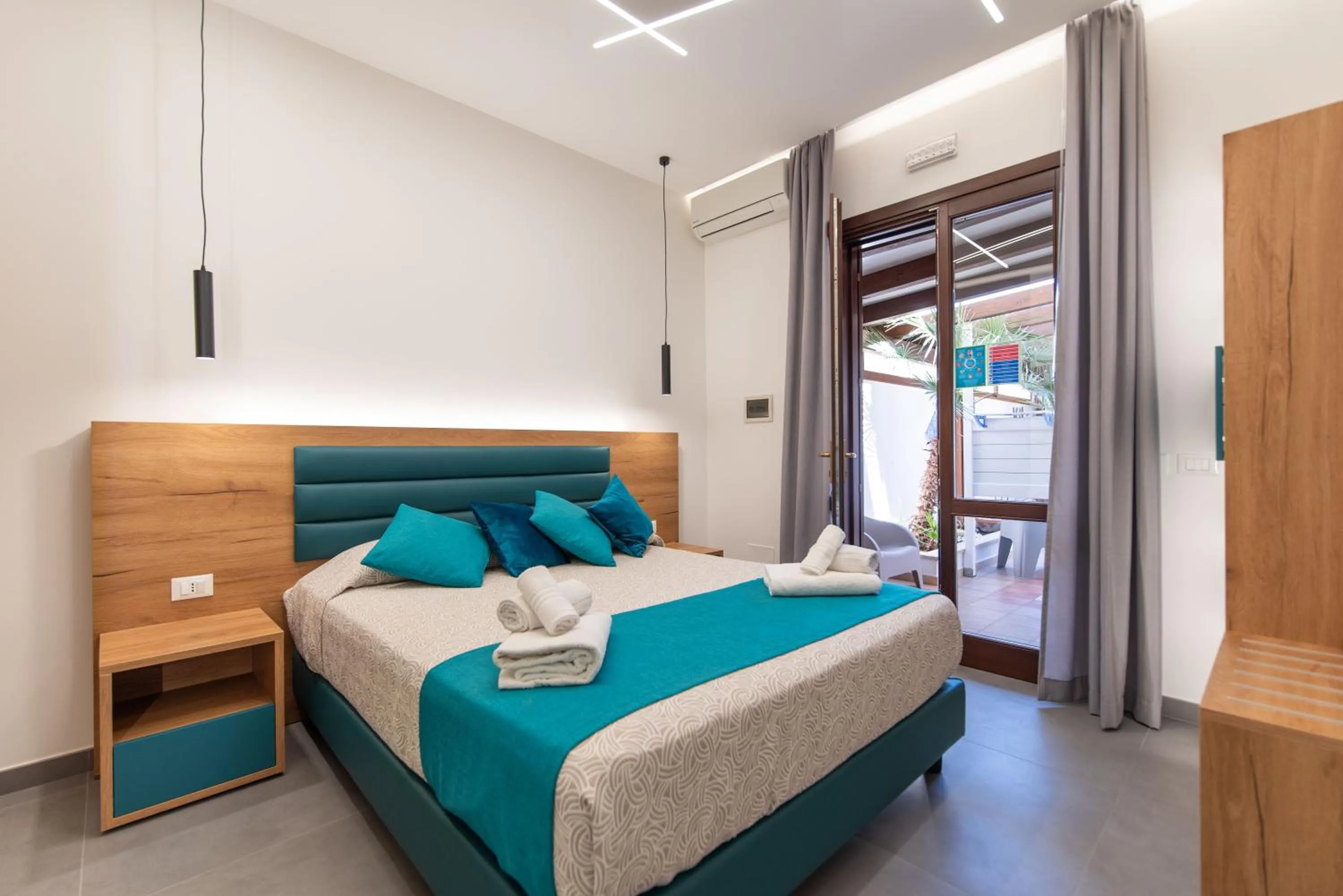 View (from property/room), Bed in Affittacamere Aloe