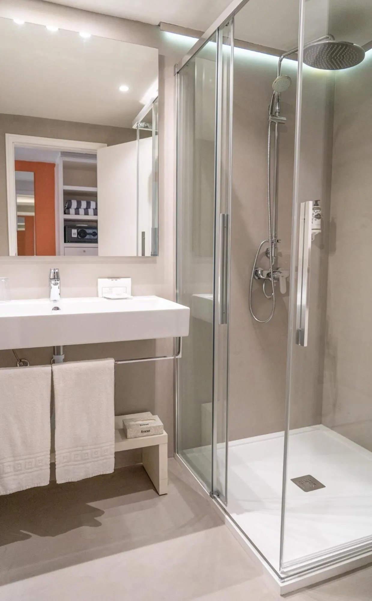 Bathroom in Costa d'Oiro Ambiance Village