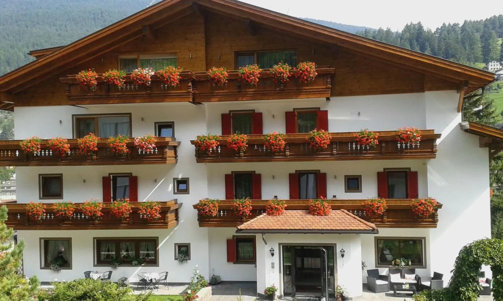 Property building in Hotel Garni Walter