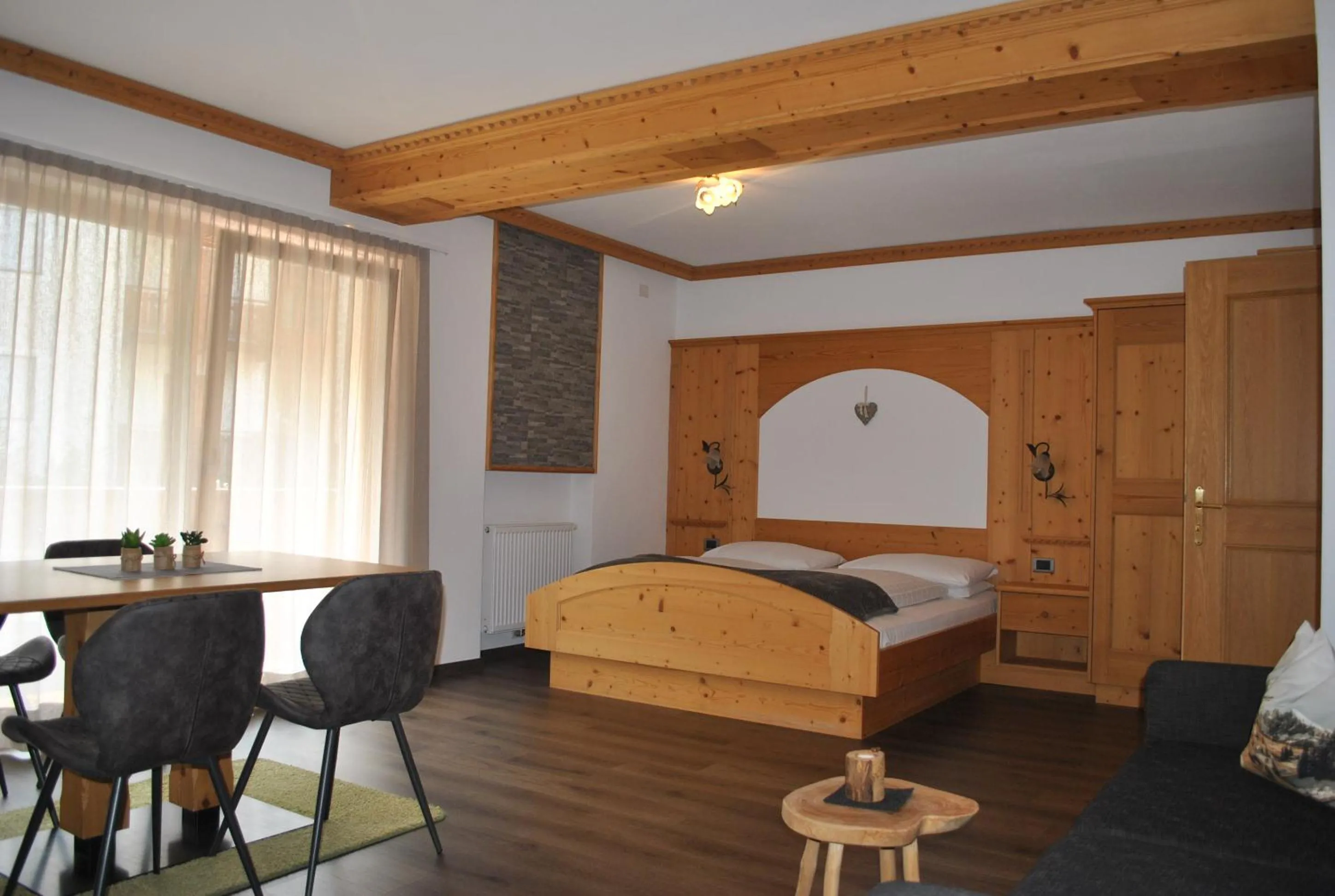 Living room, Bed in Hotel Garni Walter