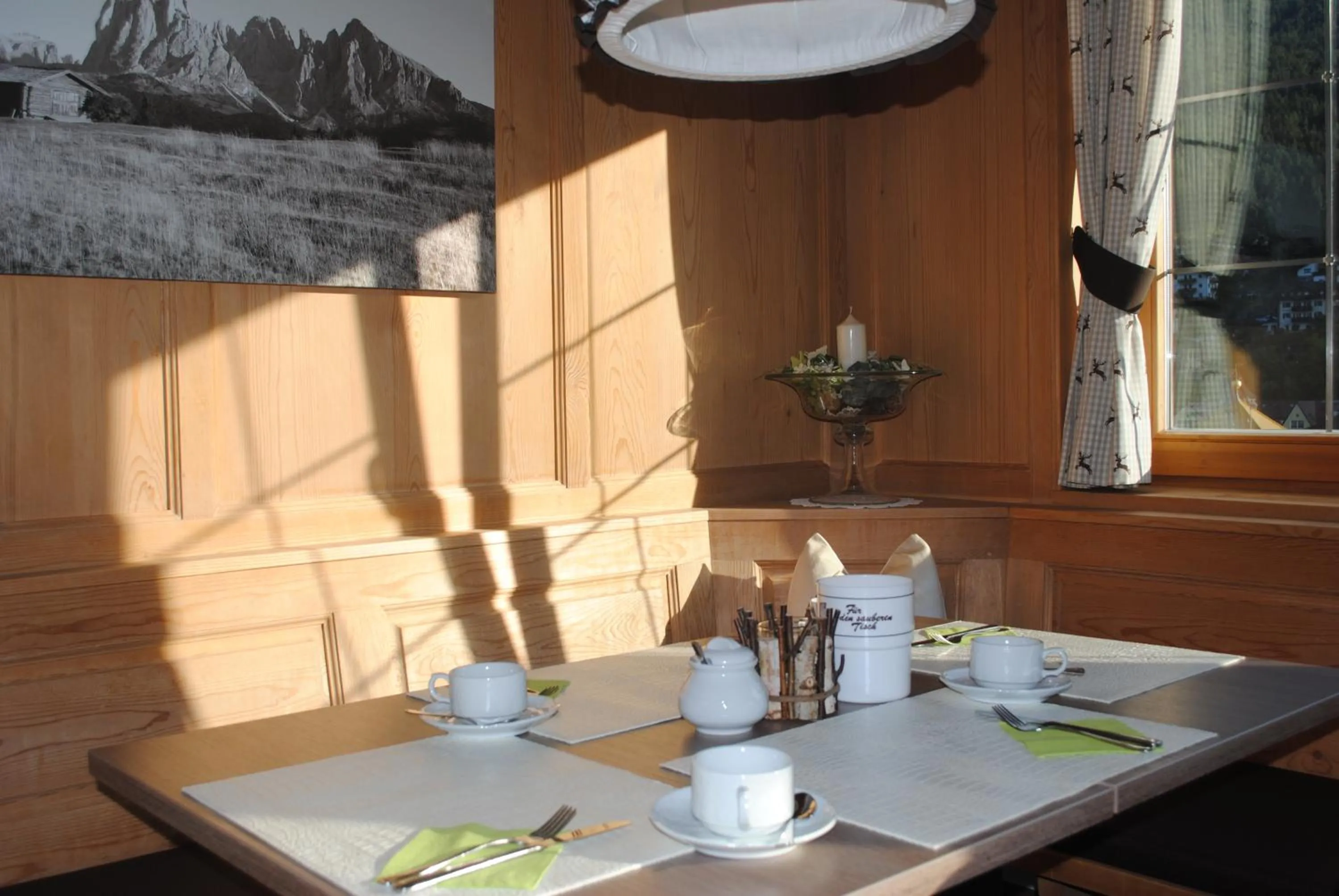 Dining area in Hotel Garni Walter