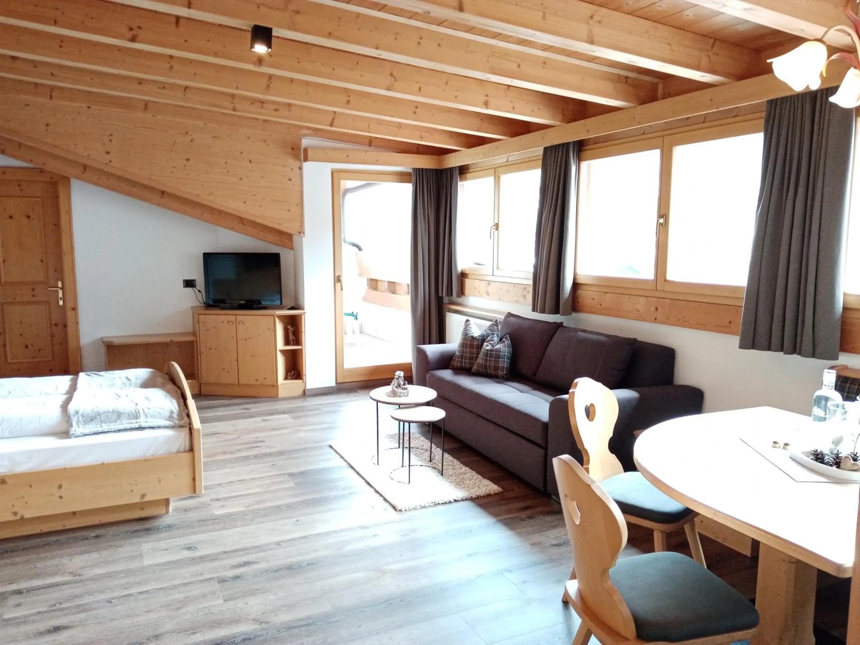 Living room, Bed in Hotel Garni Walter