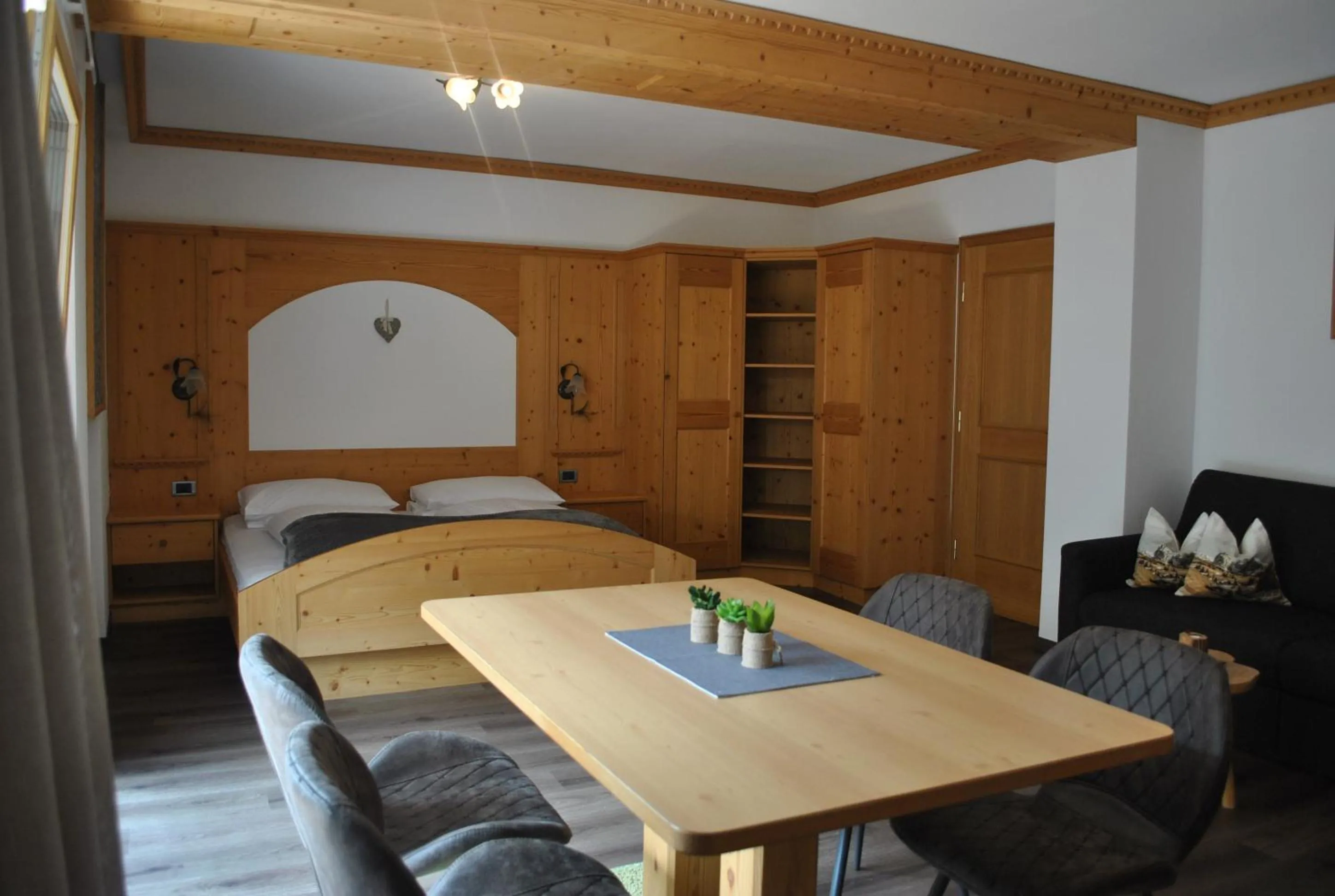 Photo of the whole room, Bed in Hotel Garni Walter