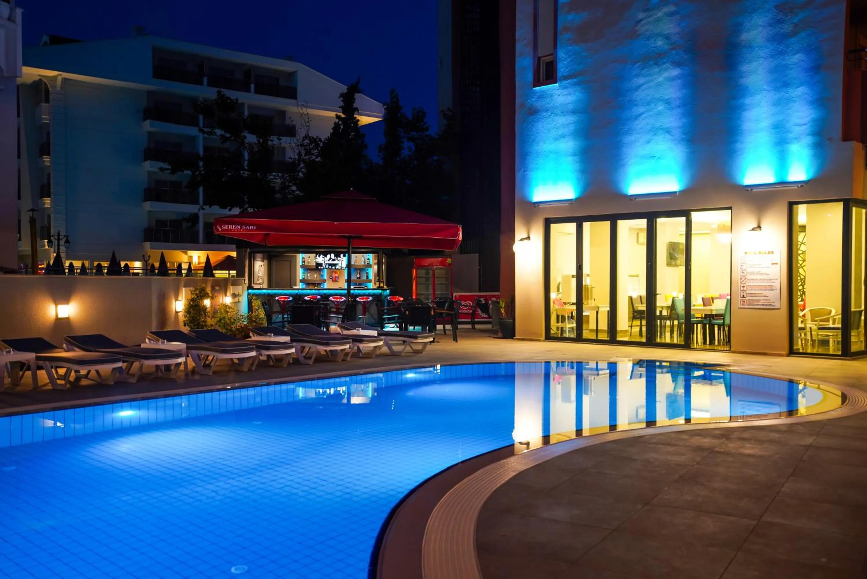 Swimming pool in Seren Sari Hotel