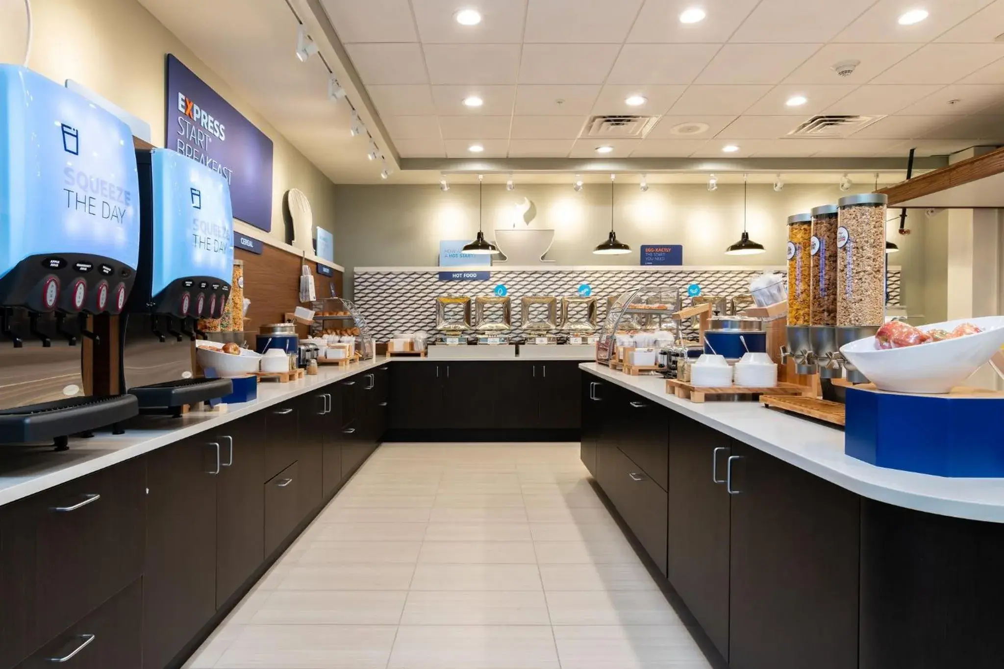 Restaurant/places to eat in Holiday Inn Express & Suites Orlando- Lake Buena Vista by IHG Restaurant/places to eat in Holiday Inn Express & Suites Orlando- Lake Buena Vista by IHG