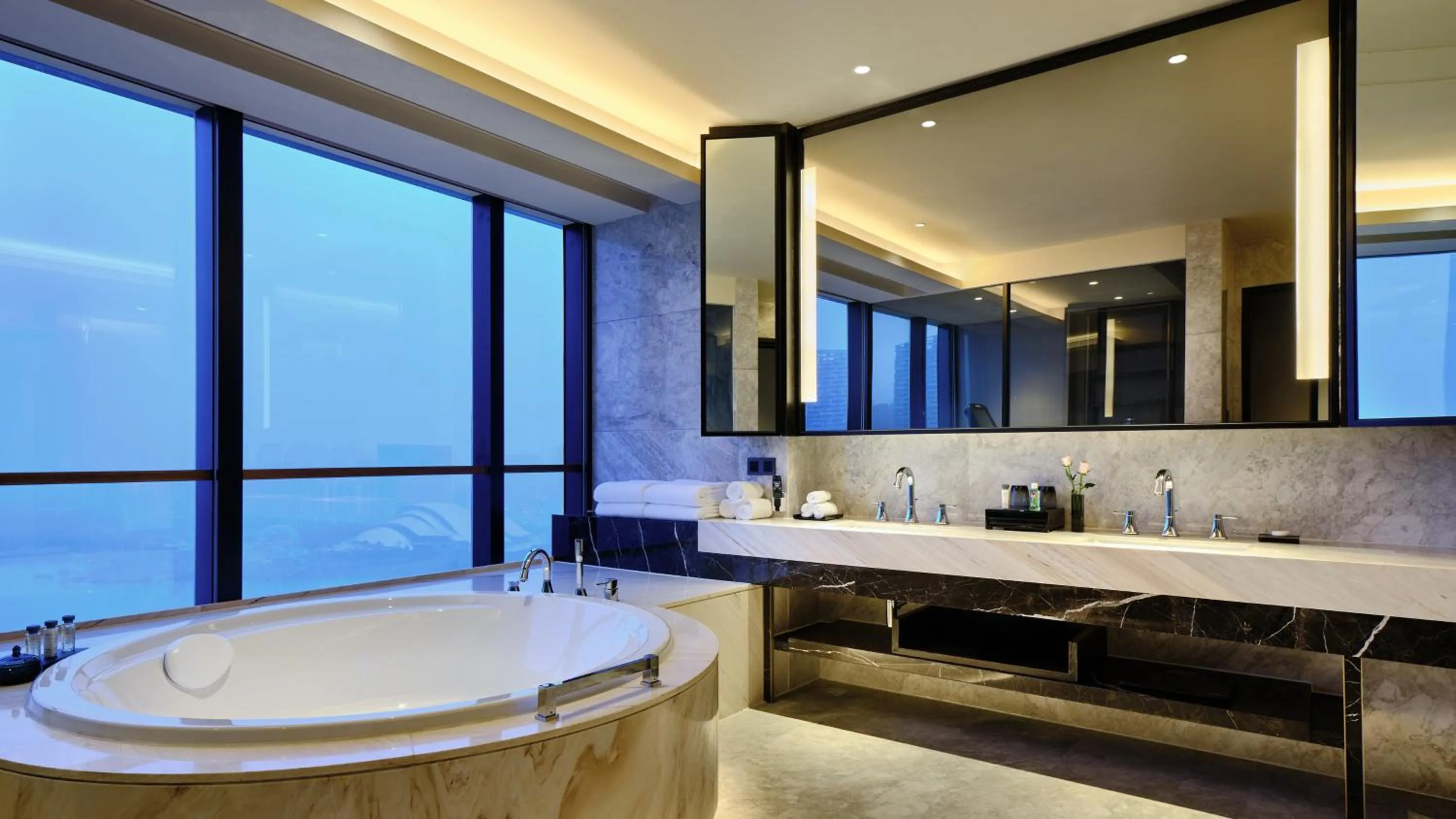 Photo of the whole room in InterContinental Hefei by IHG