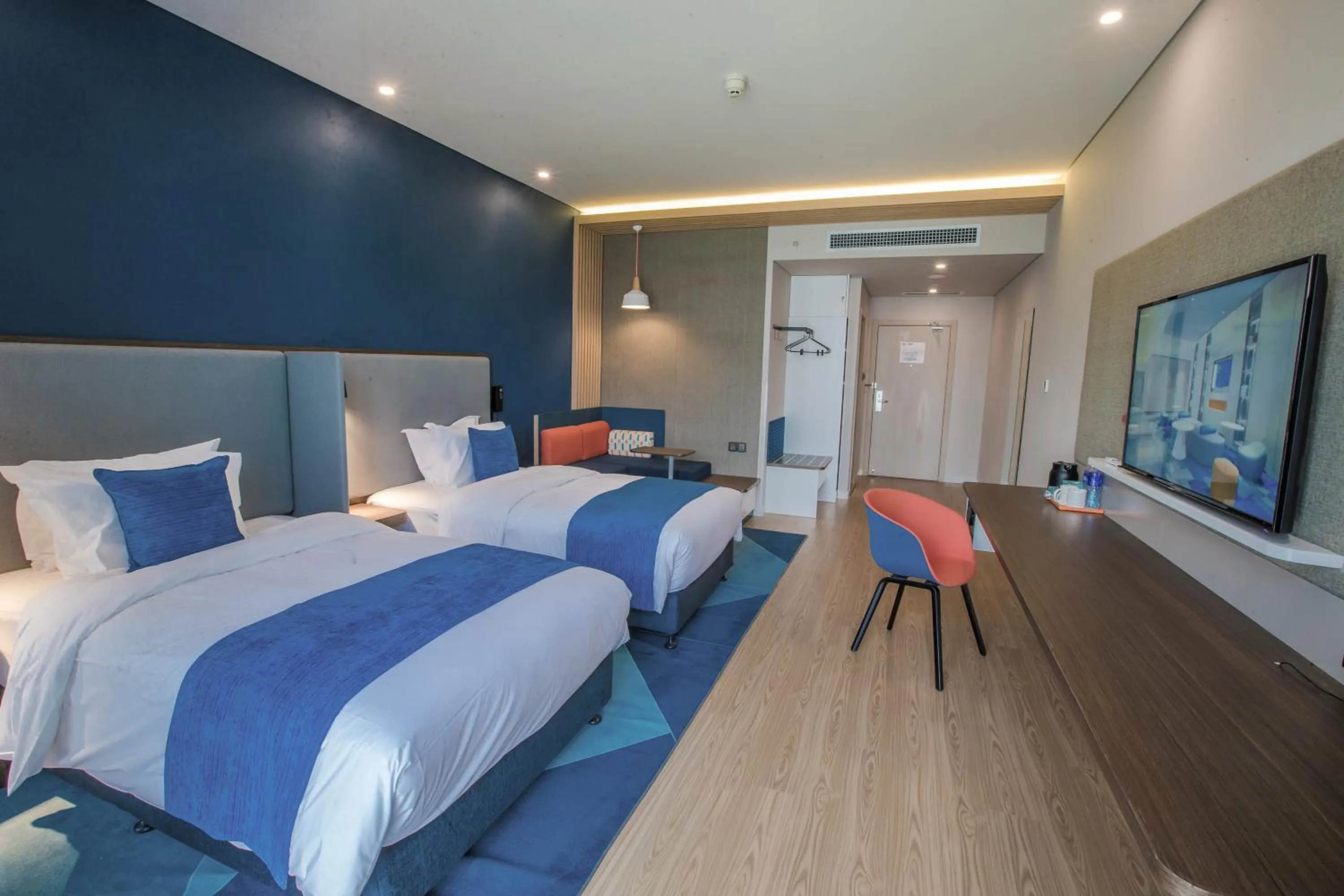 Photo of the whole room, Bed in Holiday Inn Express Hefei High Tech by IHG