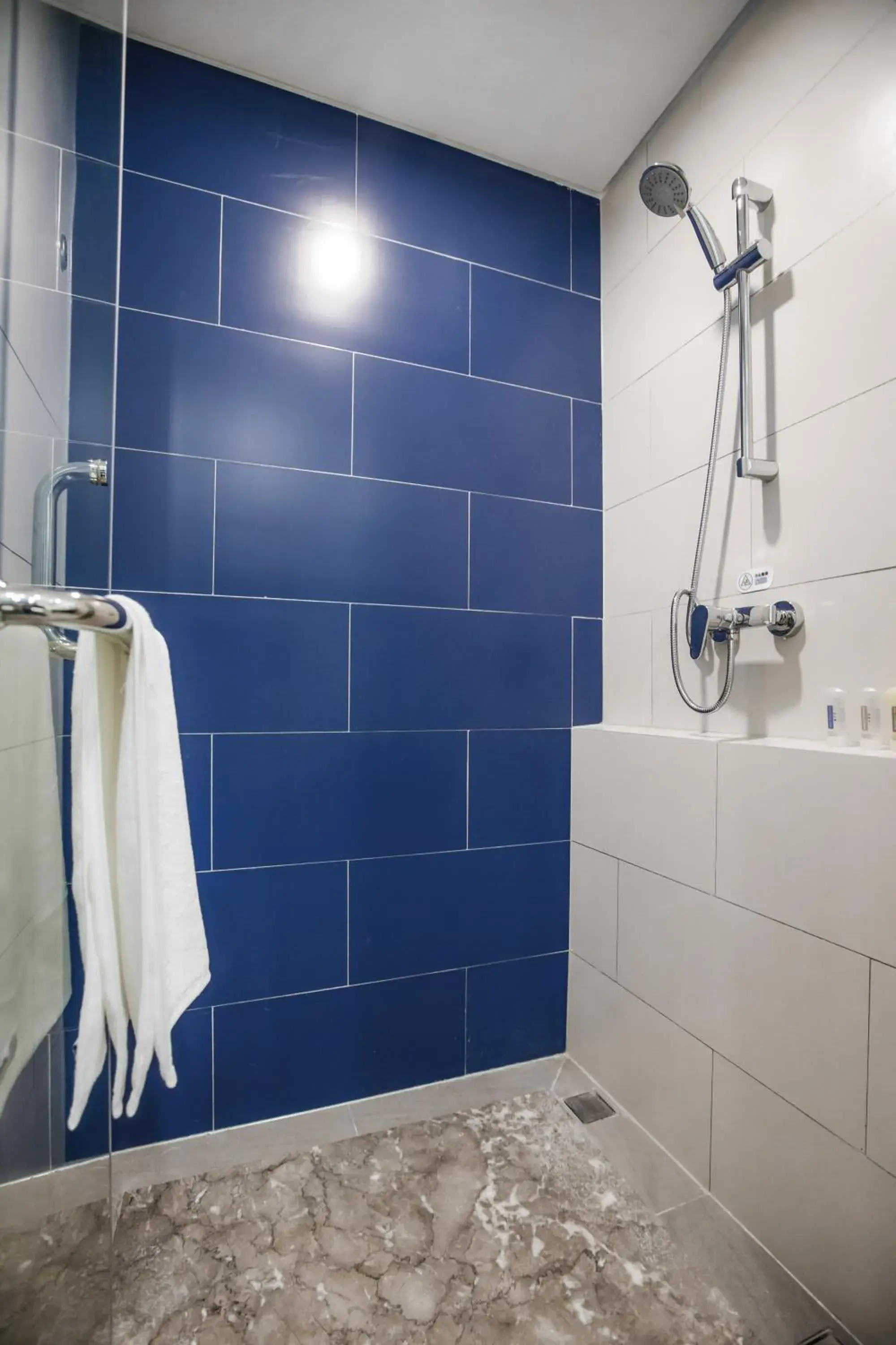 Executive King Room in Holiday Inn Express Hefei High Tech, an IHG Hotel Executive King Room in Holiday Inn Express Hefei High Tech, an IHG Hotel