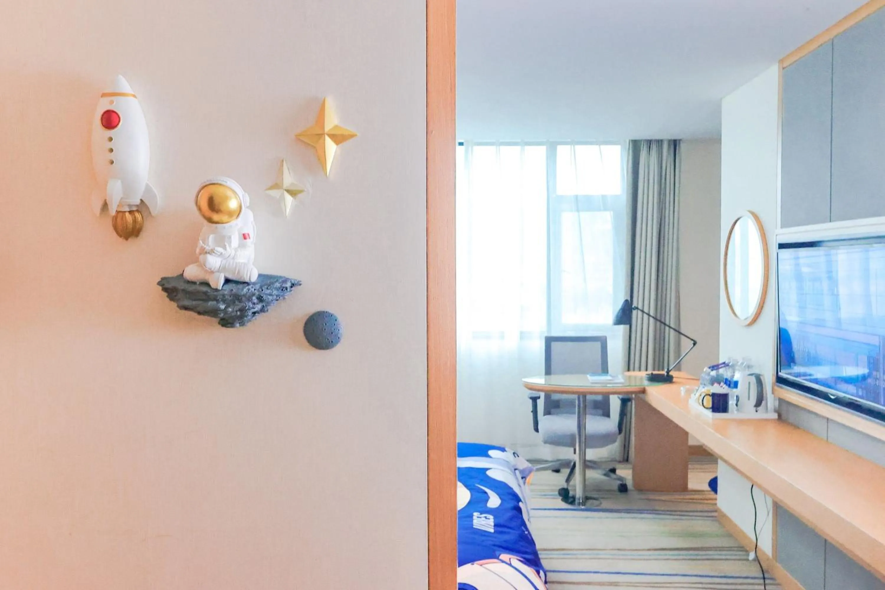 Photo of the whole room in Holiday Inn Express - Ya'an City Center by IHG