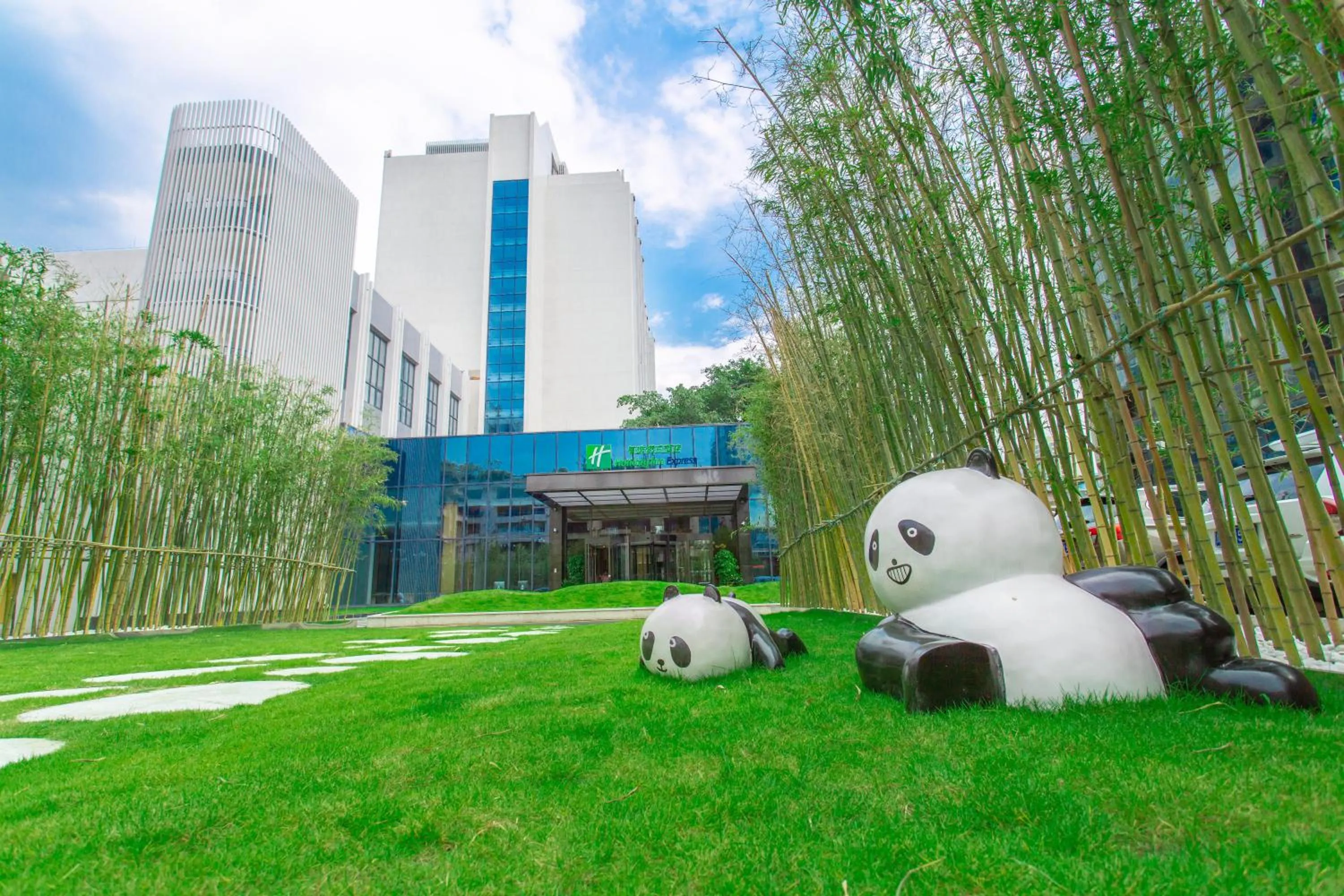 Property building in Holiday Inn Express - Ya'an City Center by IHG