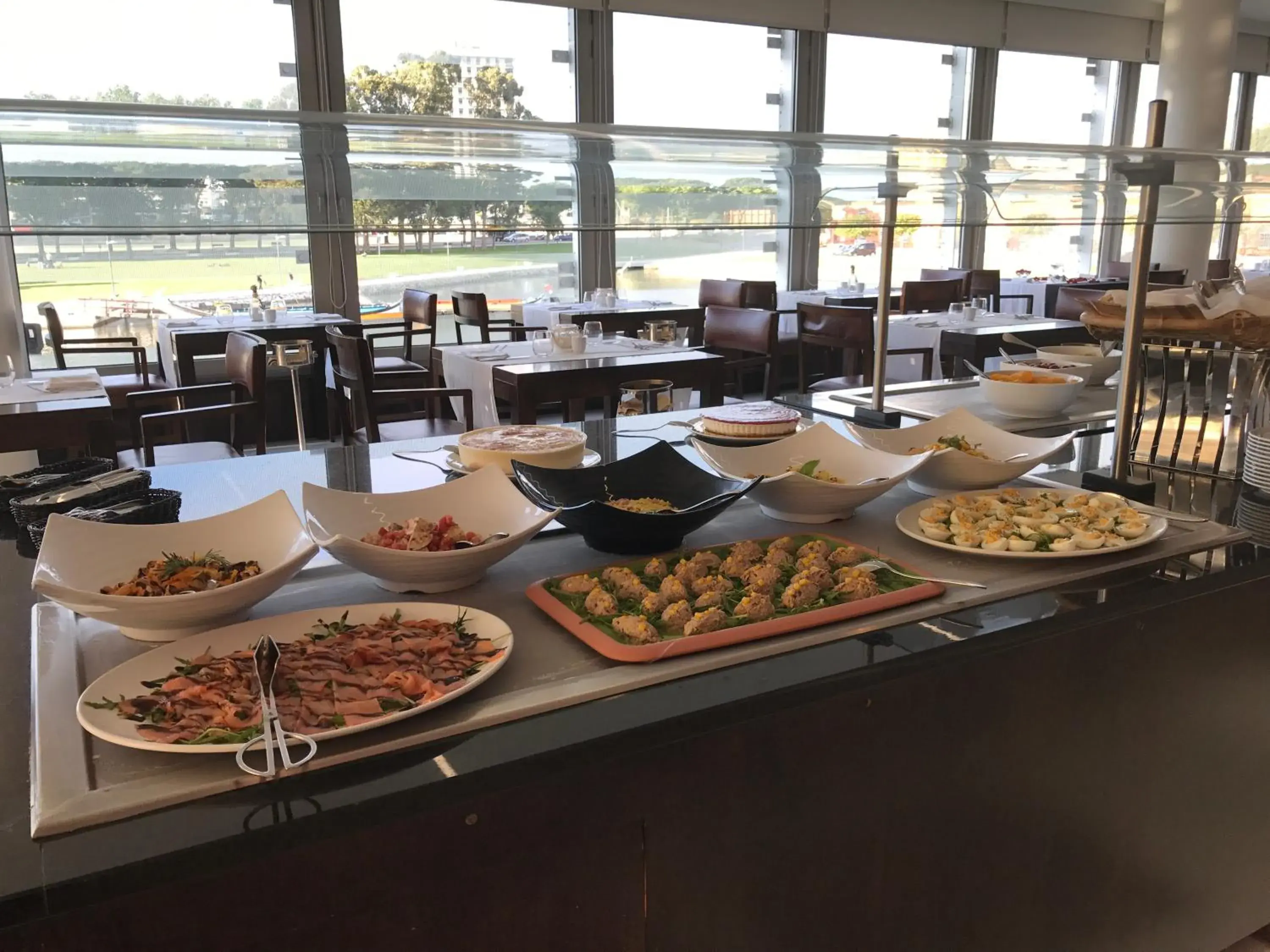 Food and drinks in Melia Ria Hotel & Spa Food and drinks in Melia Ria Hotel & Spa