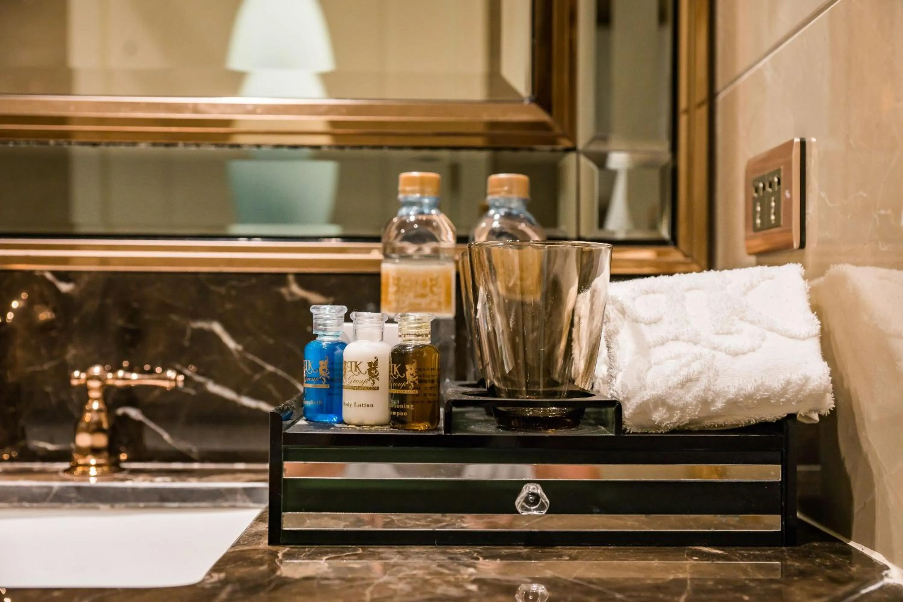 Shower in LK Emerald Beach - SHA Extra Plus