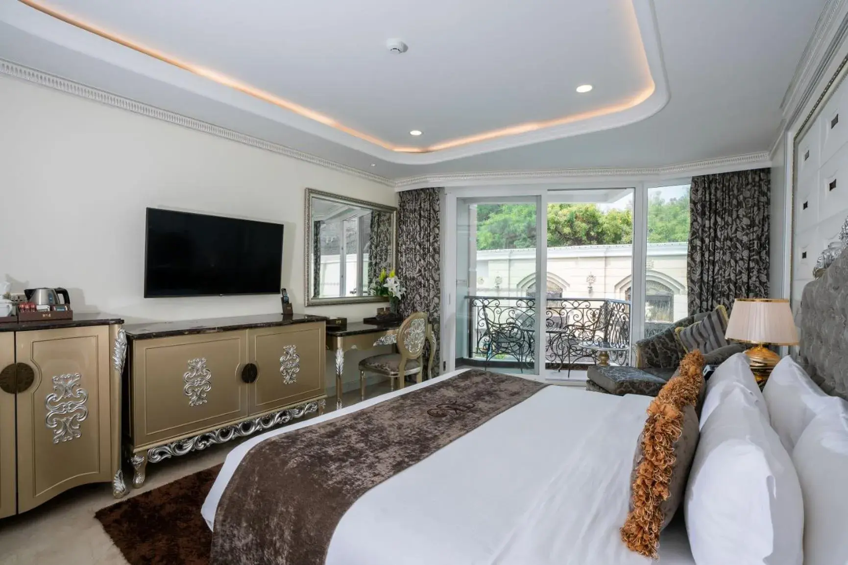Balcony/Terrace, Bed in LK Emerald Beach - SHA Extra Plus Balcony/Terrace, Bed in LK Emerald Beach - SHA Extra Plus