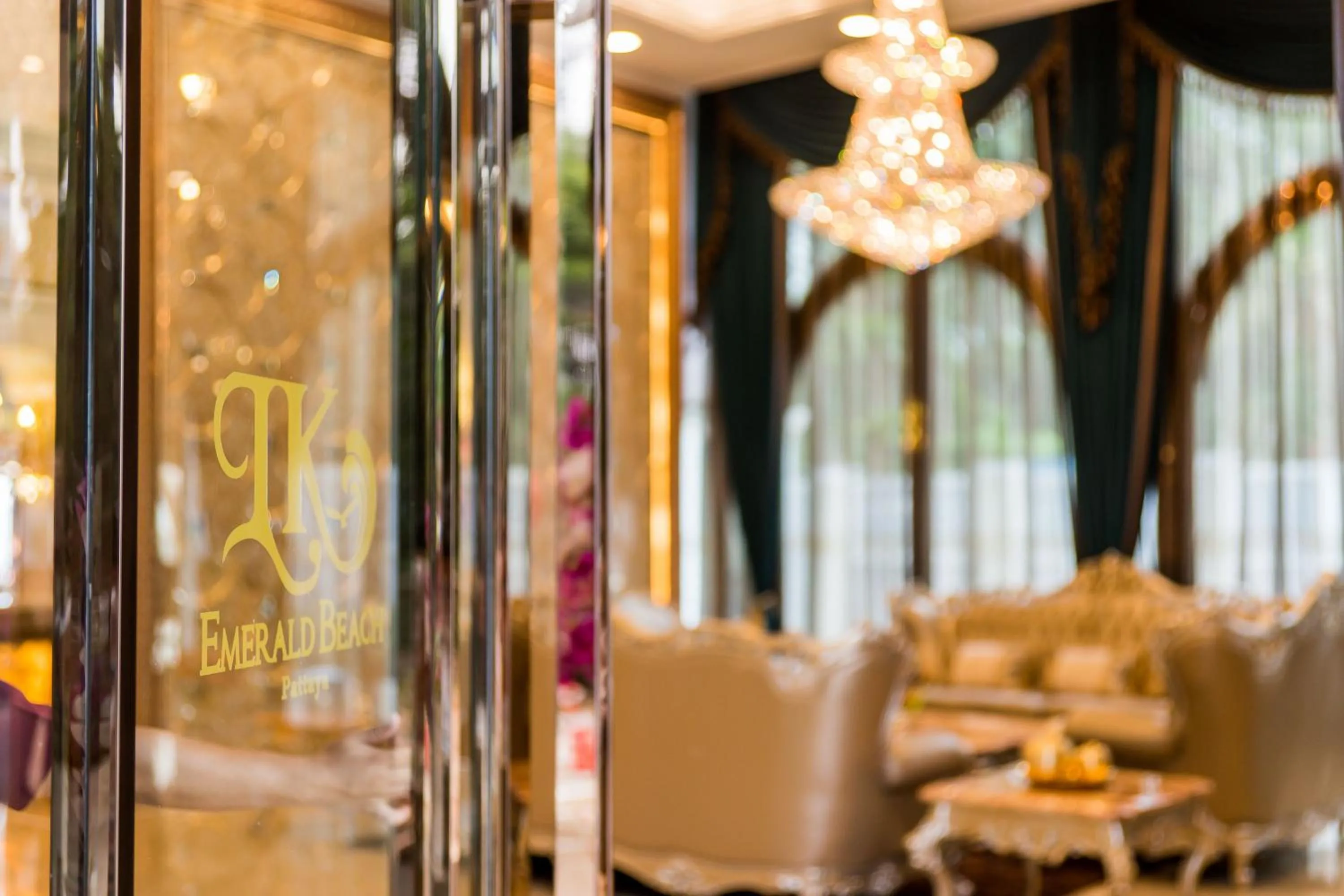 Facade/entrance in LK Emerald Beach - SHA Extra Plus