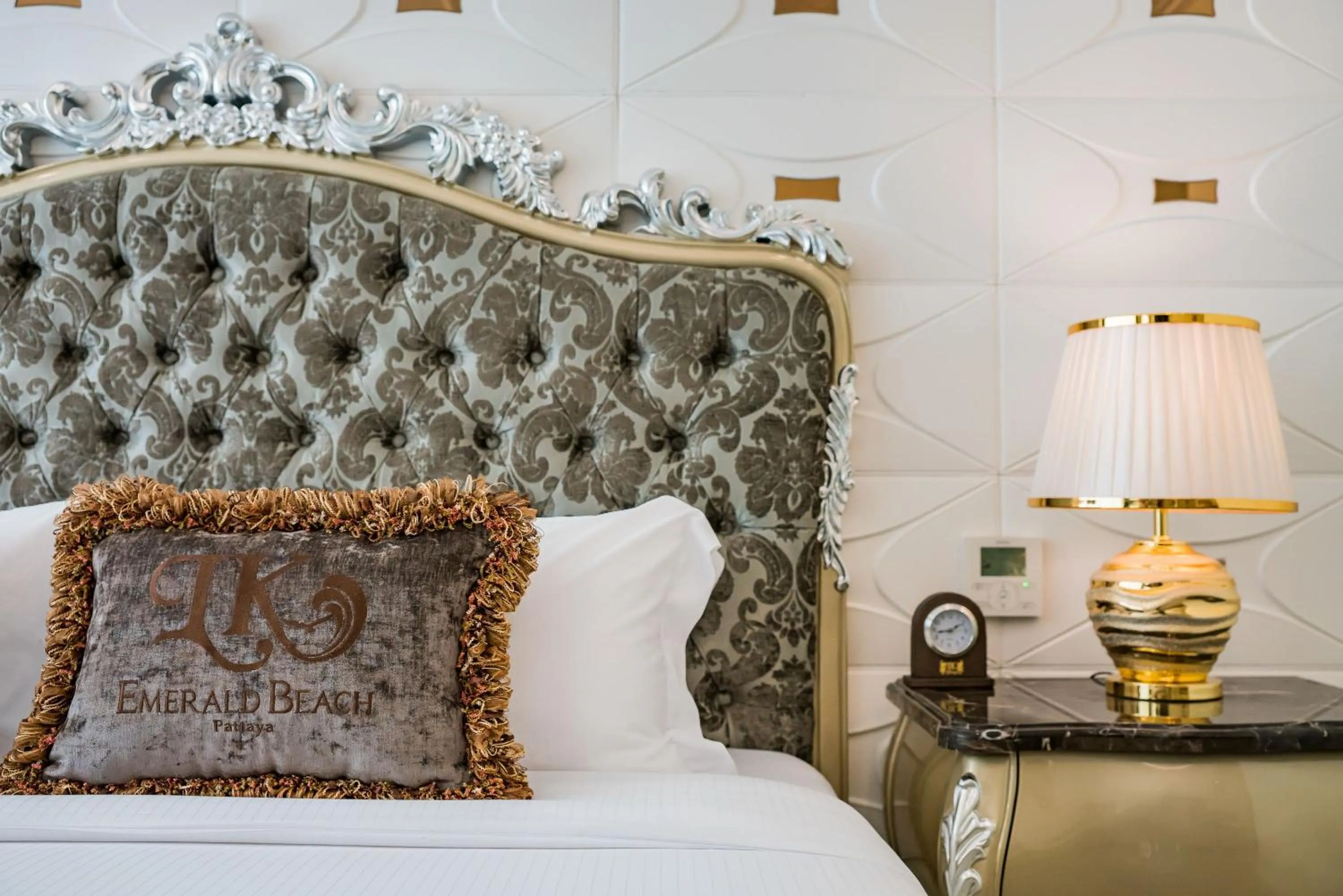 Bed in LK Emerald Beach - SHA Extra Plus