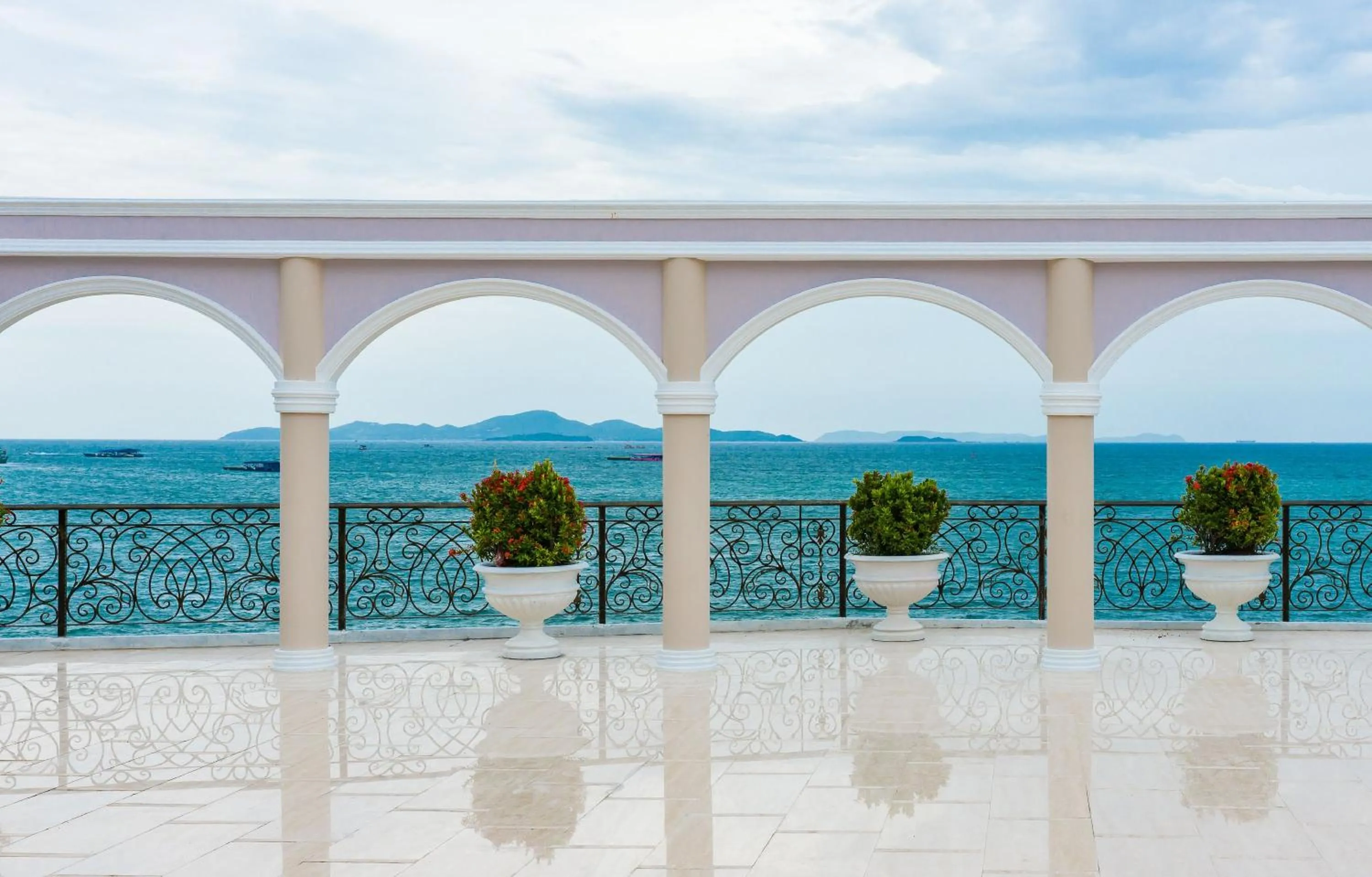 Area and facilities in LK Emerald Beach - SHA Extra Plus