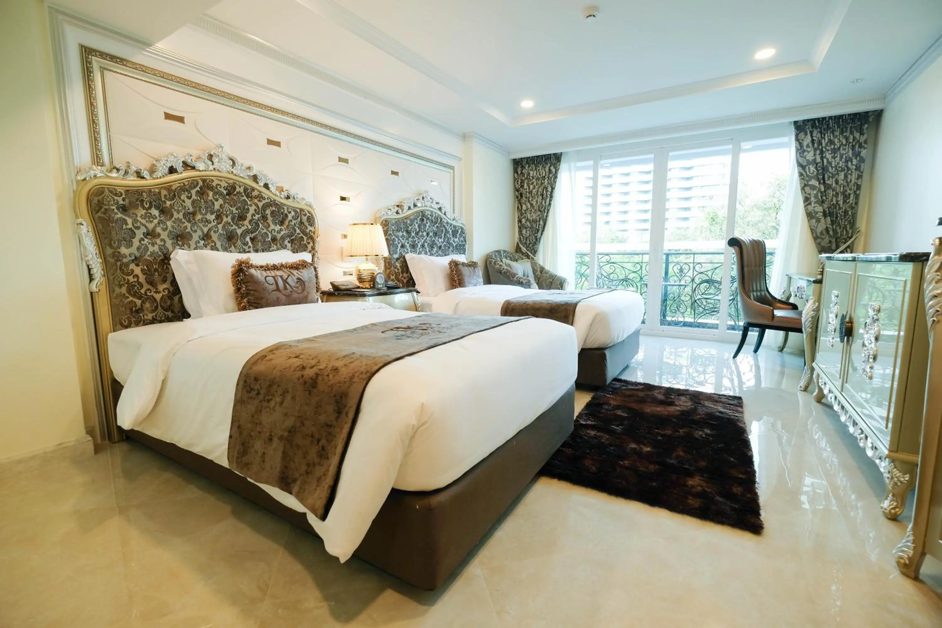 View (from property/room), Bed in LK Emerald Beach - SHA Extra Plus