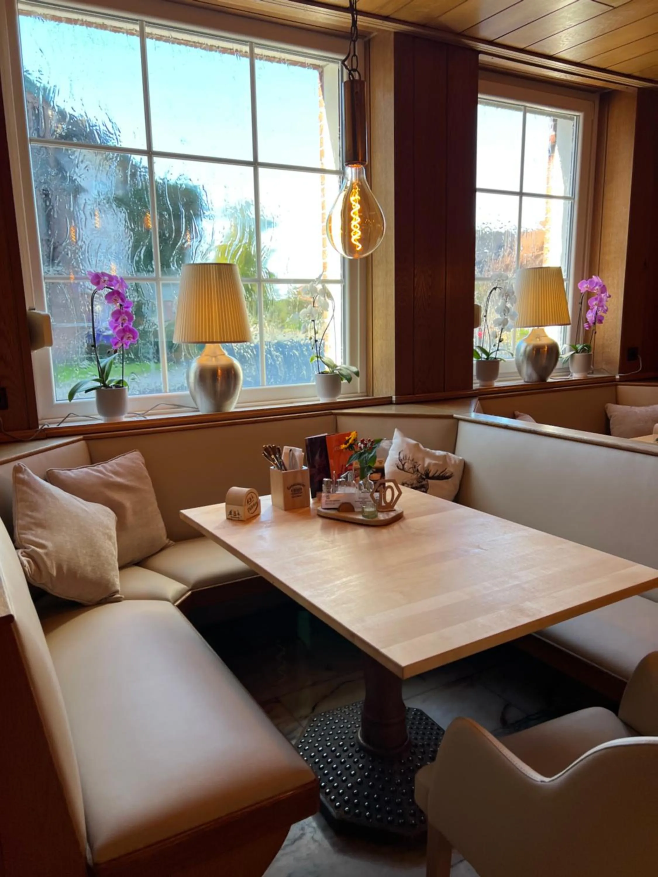 Restaurant/places to eat in Tilla's Hof