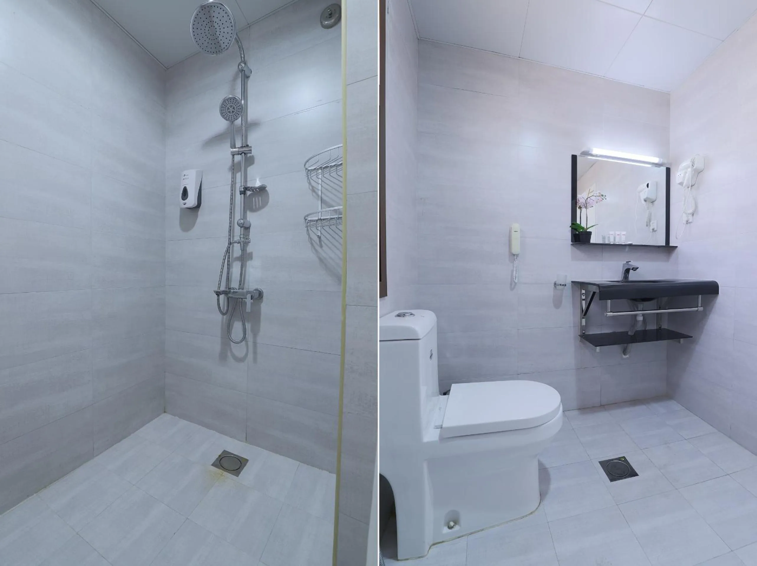 Bathroom in 24 Gold Hotel