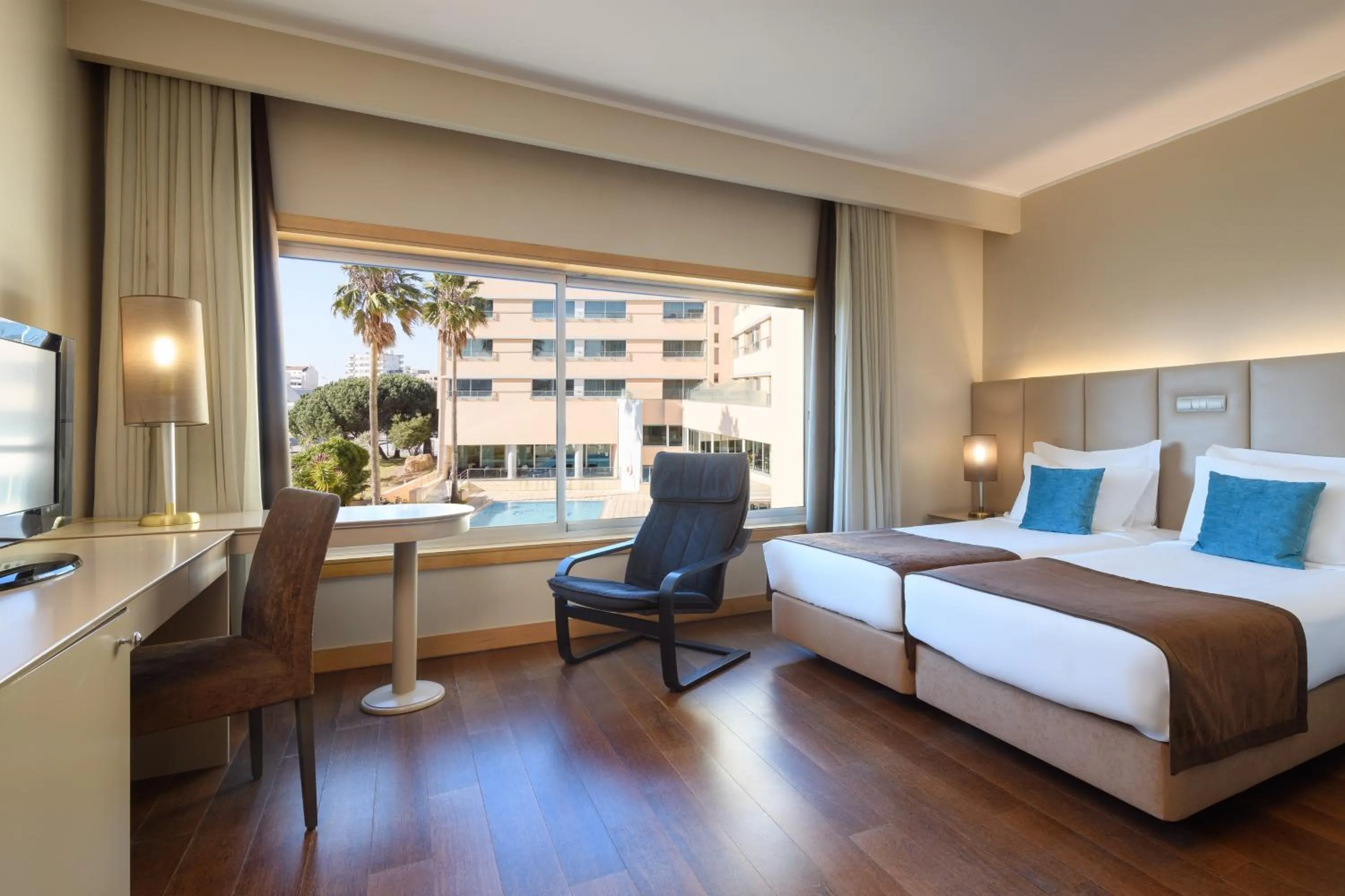 Bedroom, Bed in TRYP by Wyndham Porto Expo Hotel