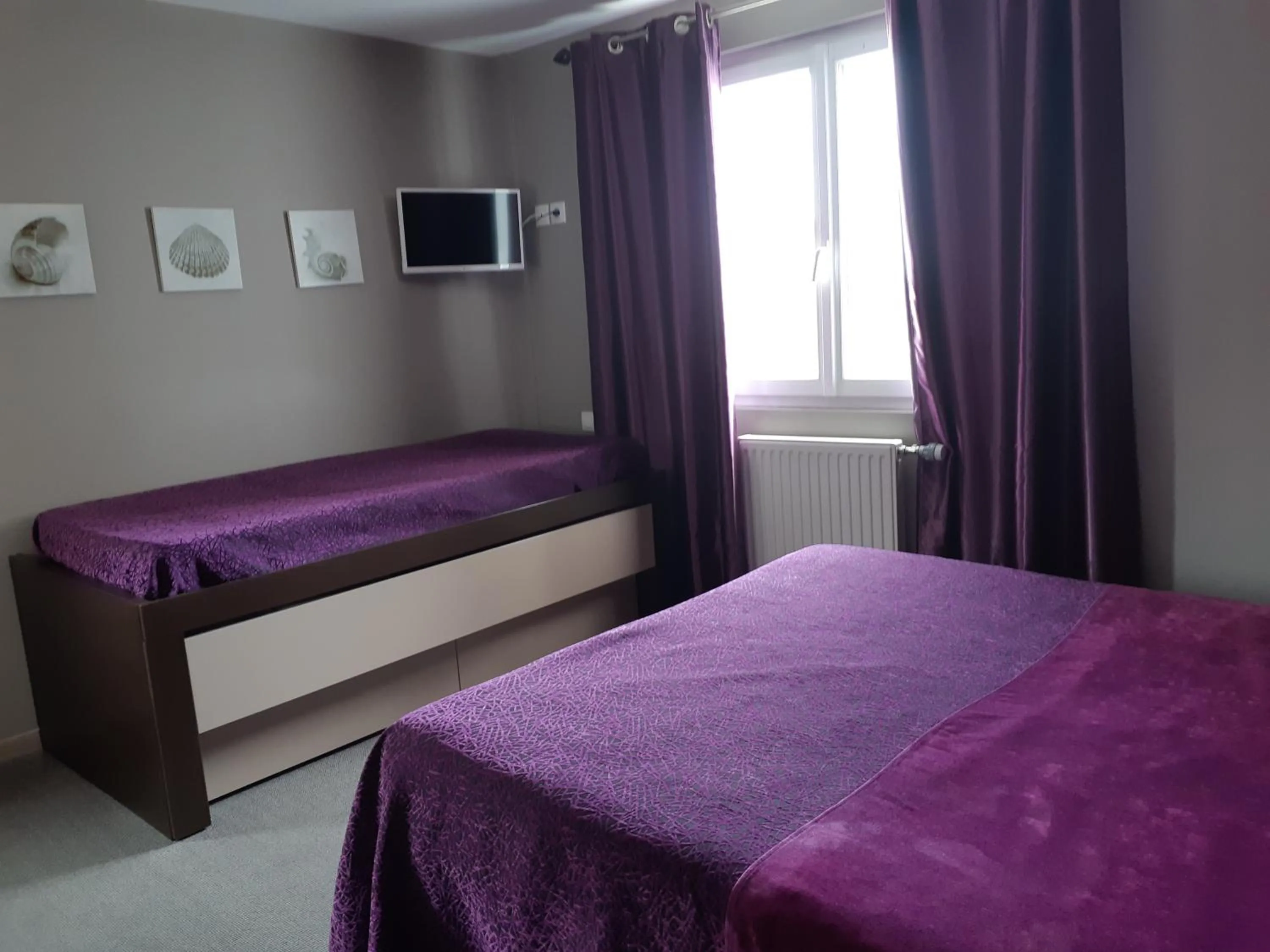 Bed in Hôtel Savary