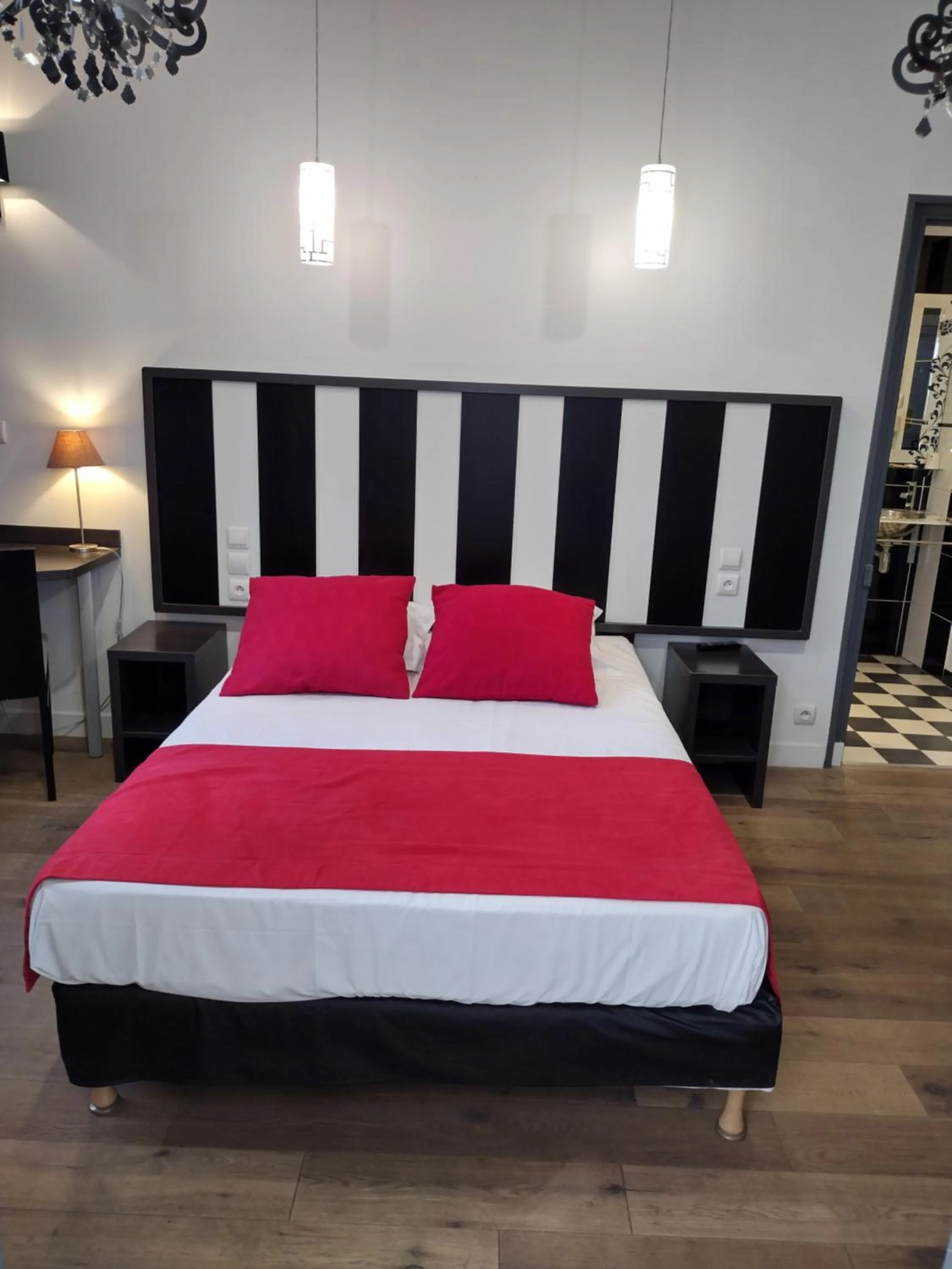 Bed in Hôtel Savary