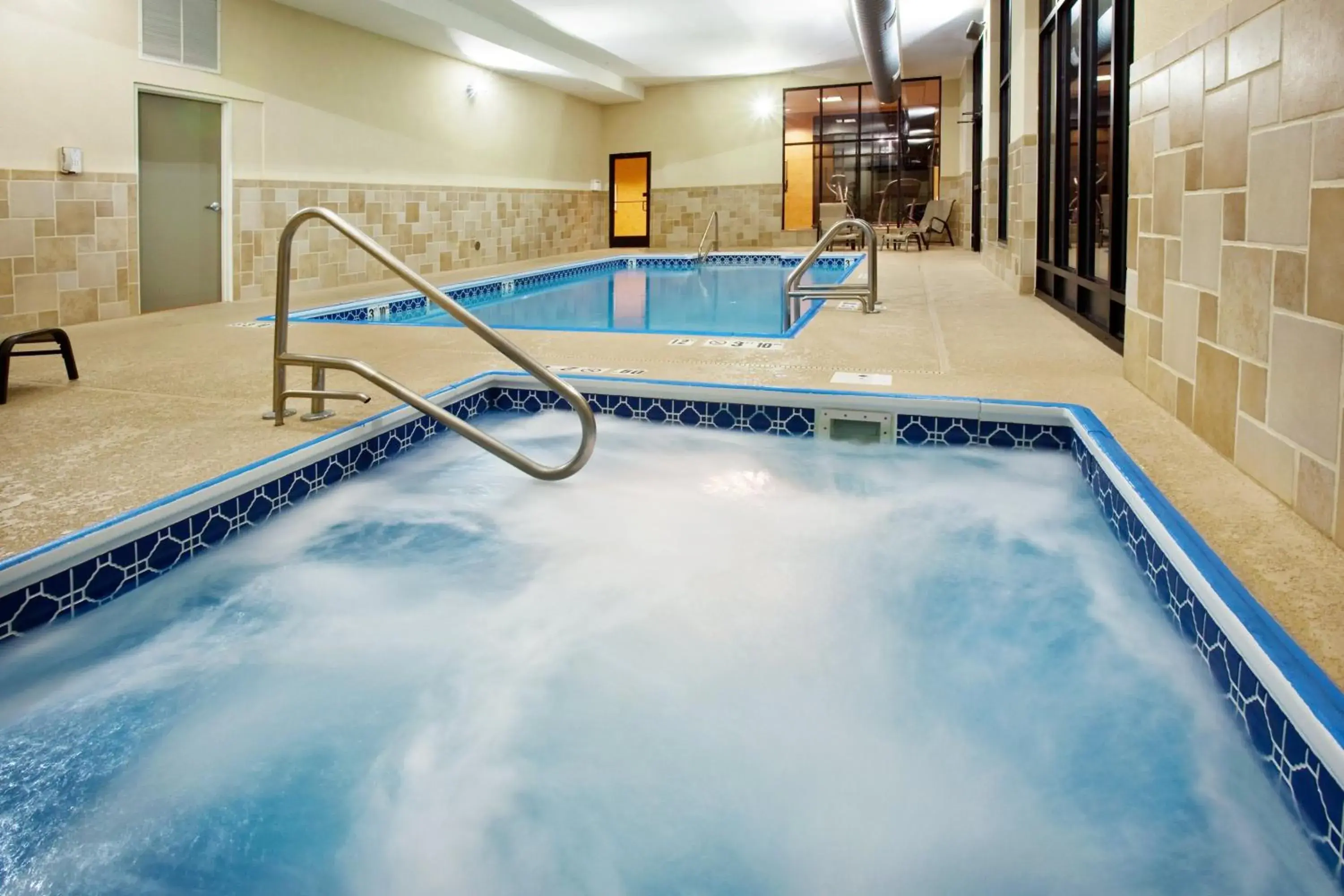 Swimming pool in Holiday Inn Quincy by IHG Swimming pool in Holiday Inn Quincy by IHG