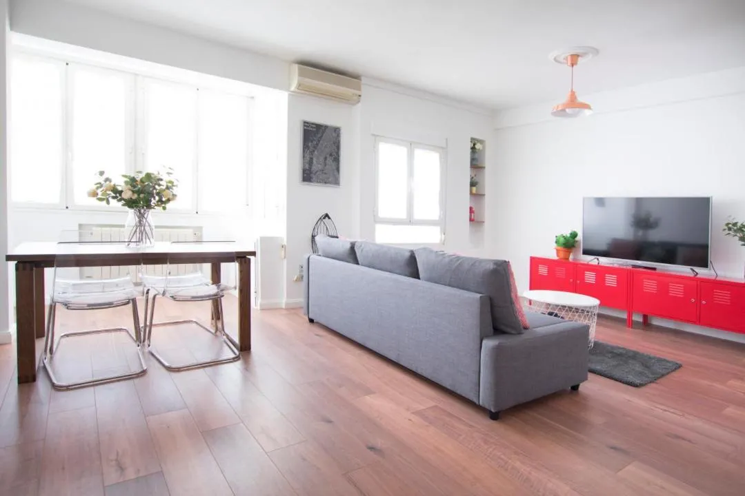 Bright and Wide apartment - Avenida de America