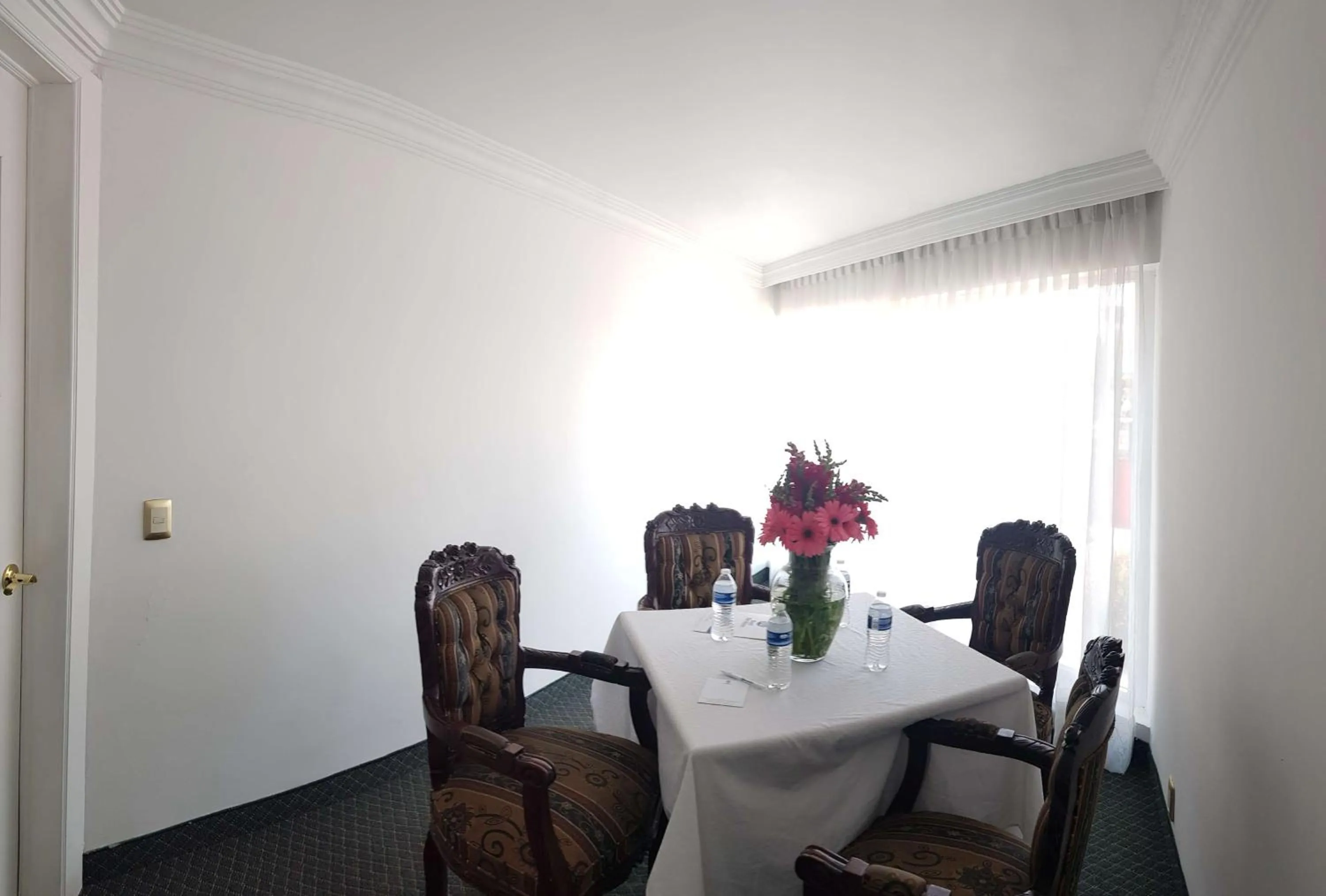 On site in Best Western Toluca