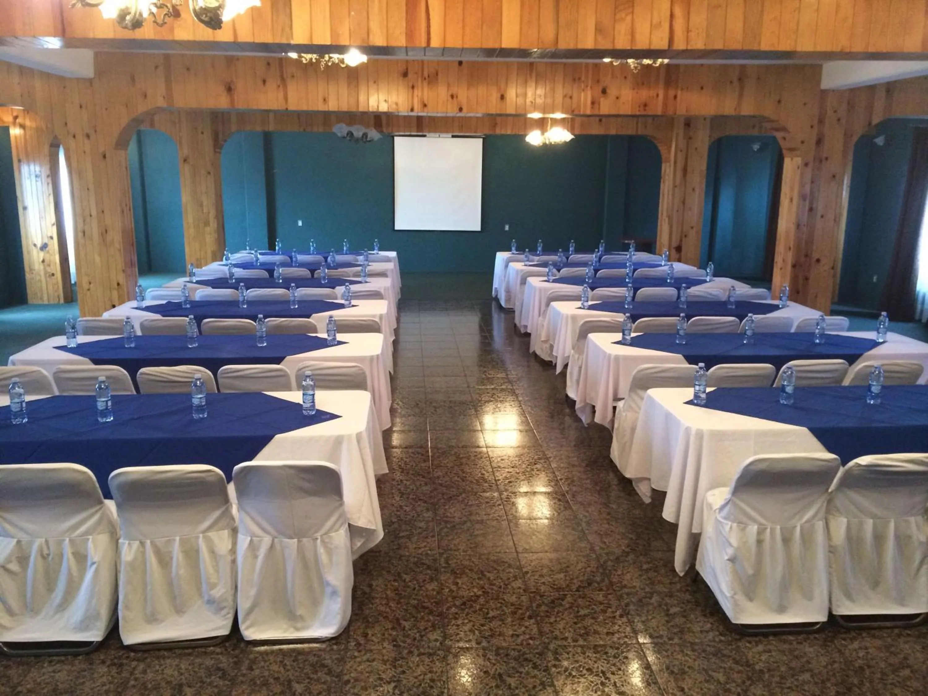 On site in Best Western Toluca