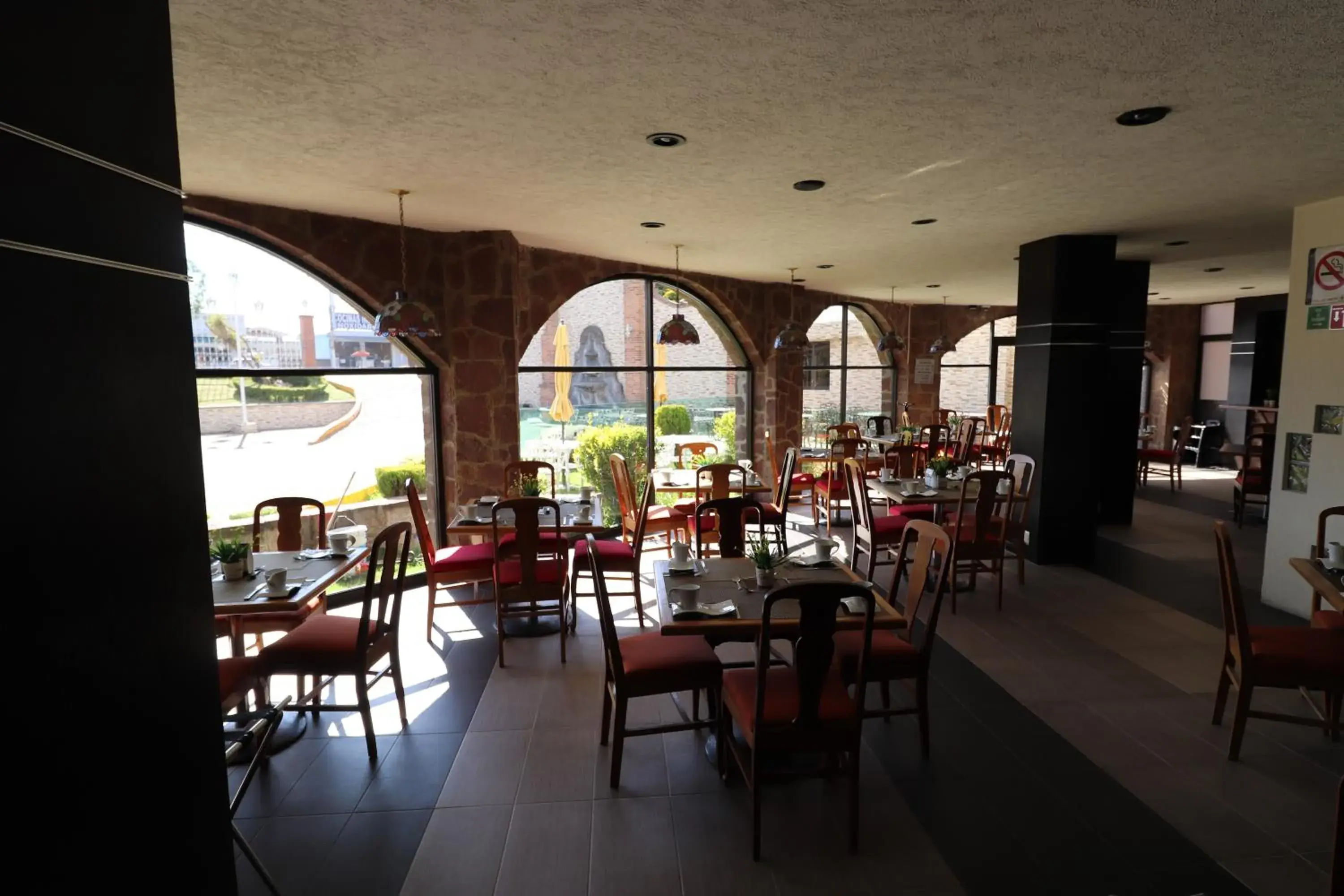 Restaurant/places to eat in Best Western Toluca Restaurant/places to eat in Best Western Toluca