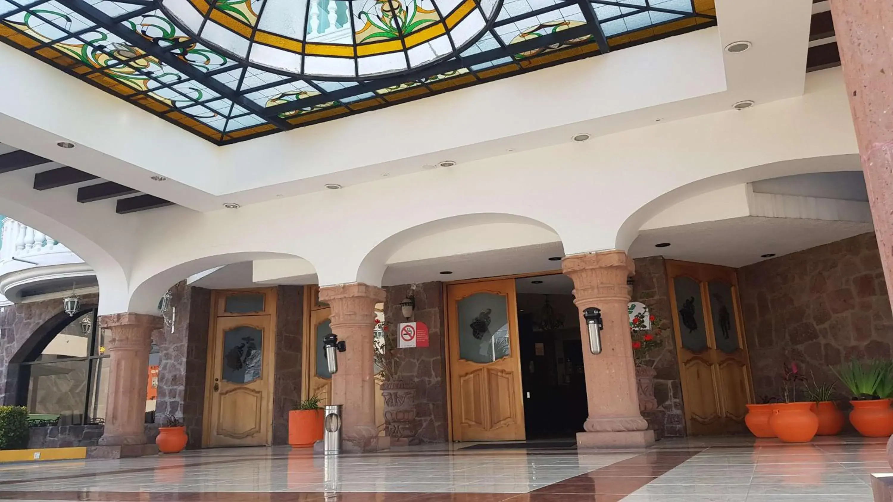 Lobby or reception in Best Western Toluca Lobby or reception in Best Western Toluca