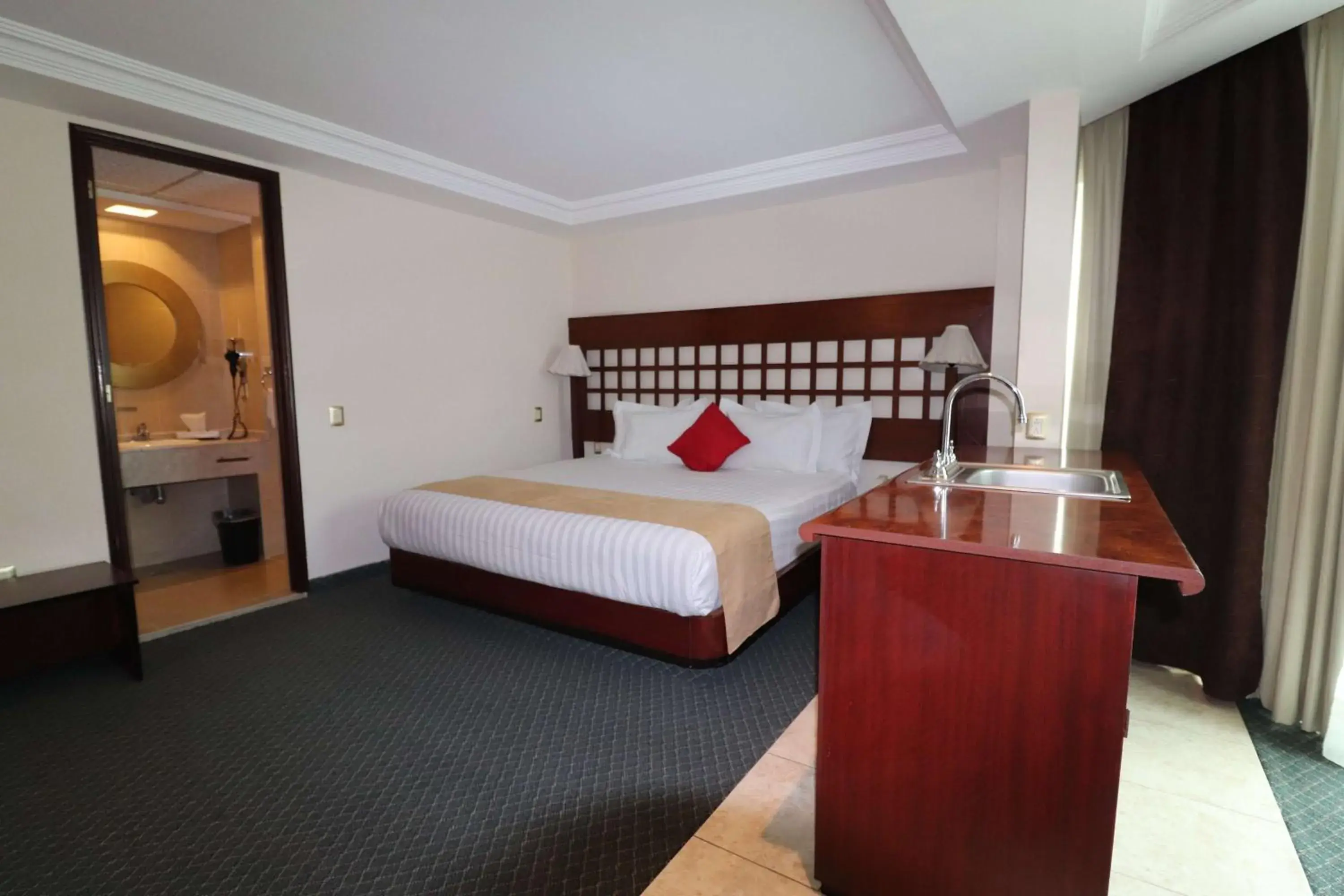 Bedroom, Bed in Best Western Toluca Bedroom, Bed in Best Western Toluca