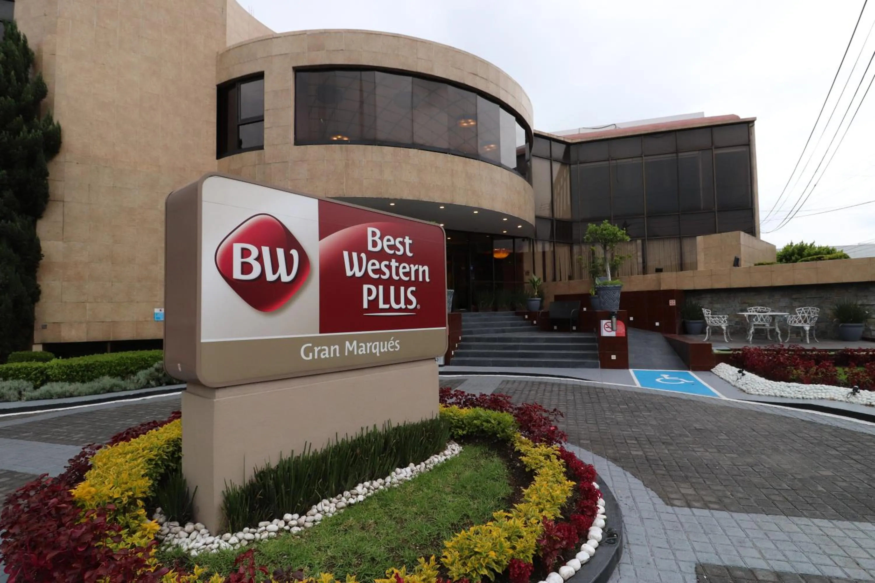 Property building in Best Western Plus Gran Marques