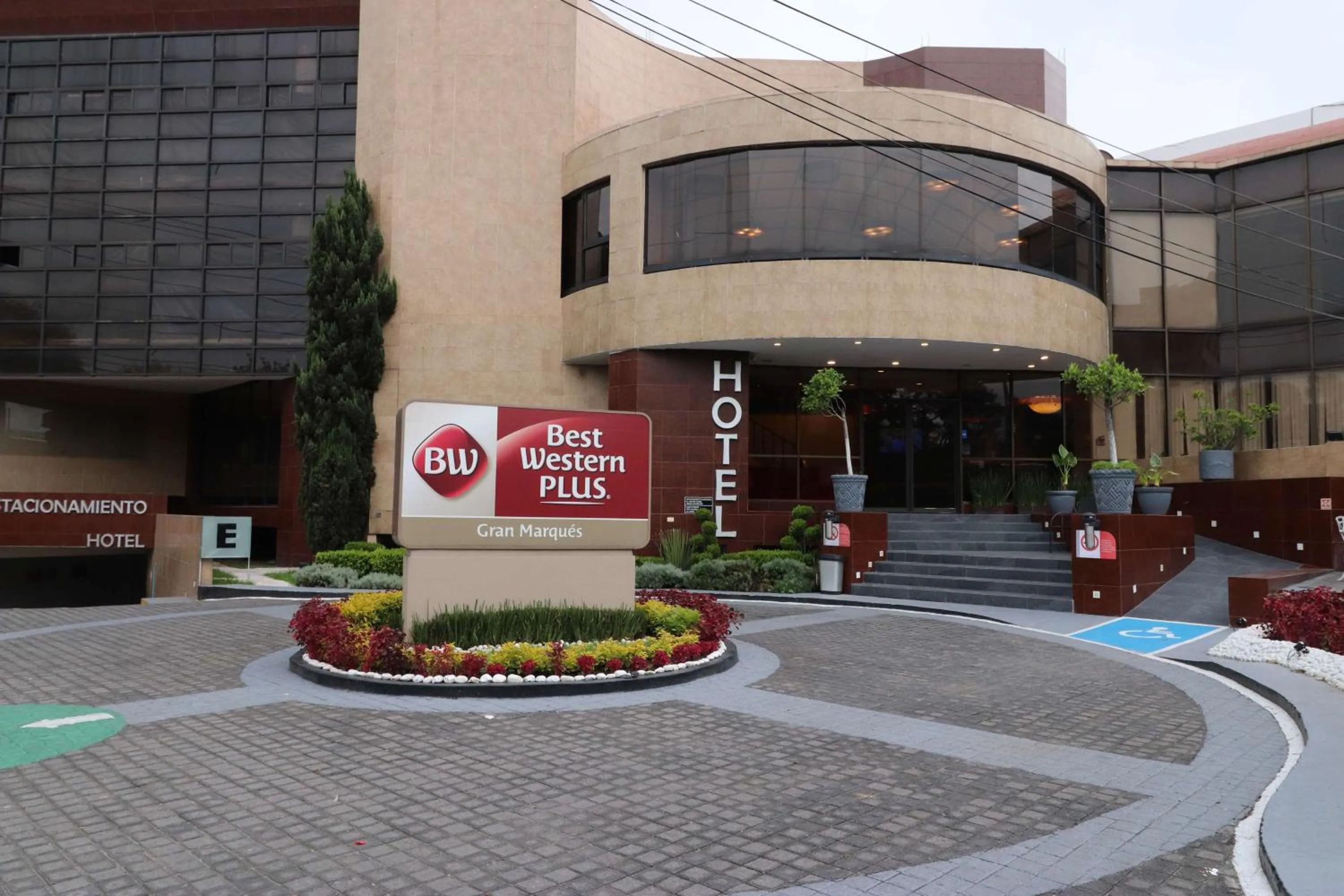 Property building in Best Western Plus Gran Marques