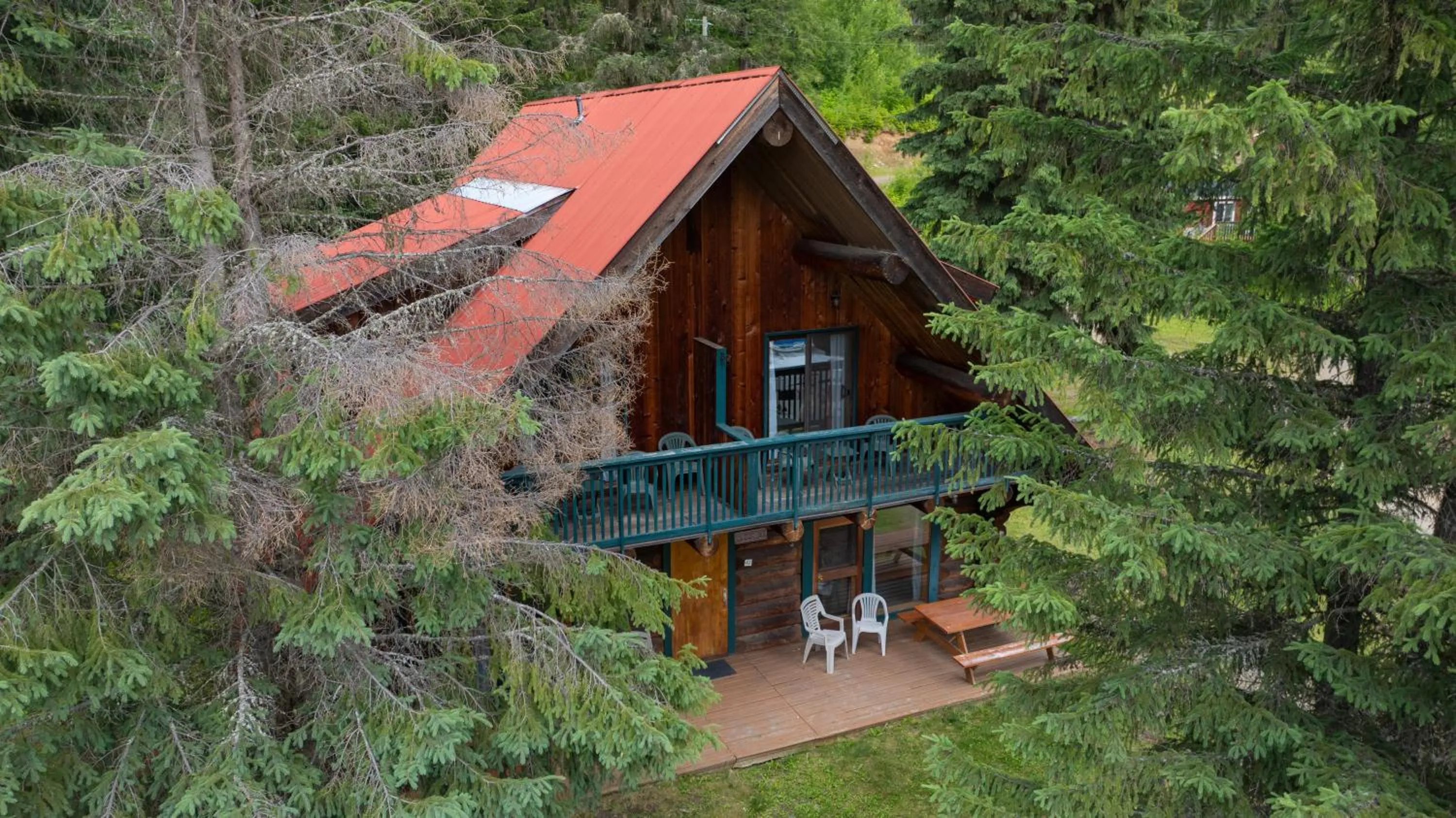 Helmcken Falls Lodge Cabin Rooms and RV Park
