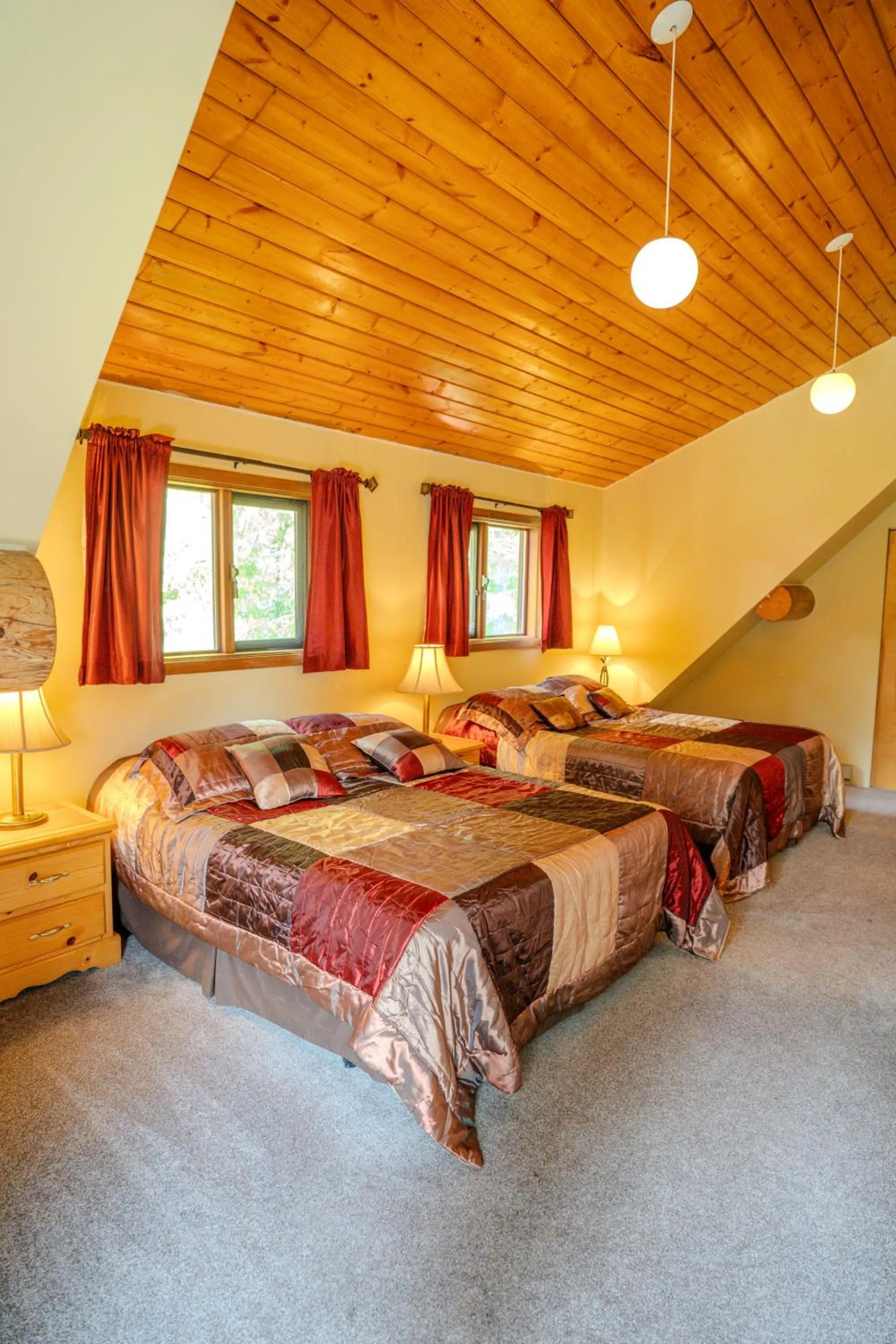 Helmcken Falls Lodge Cabin Rooms and RV Park
