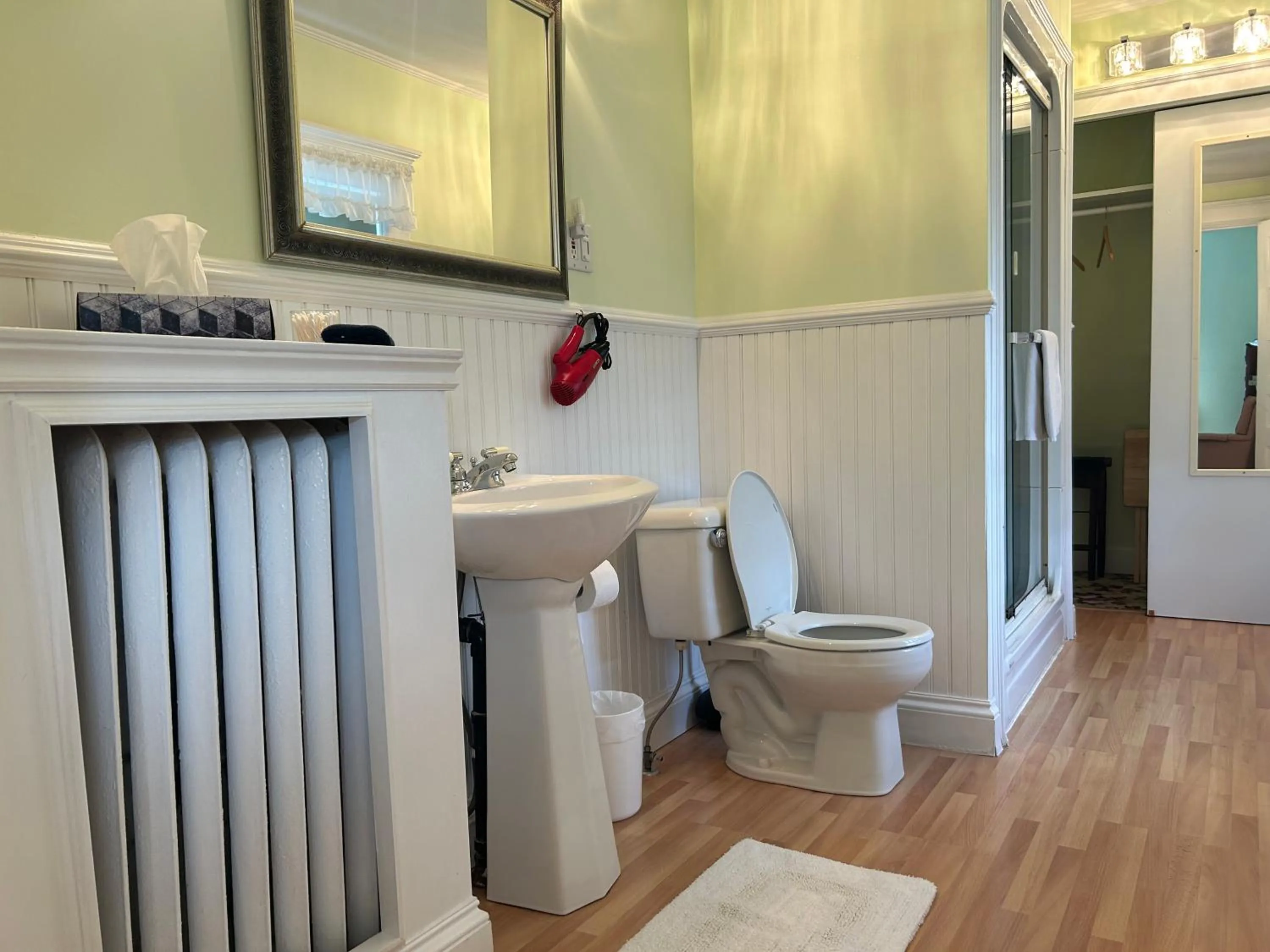 Bathroom in Belgravia B&B