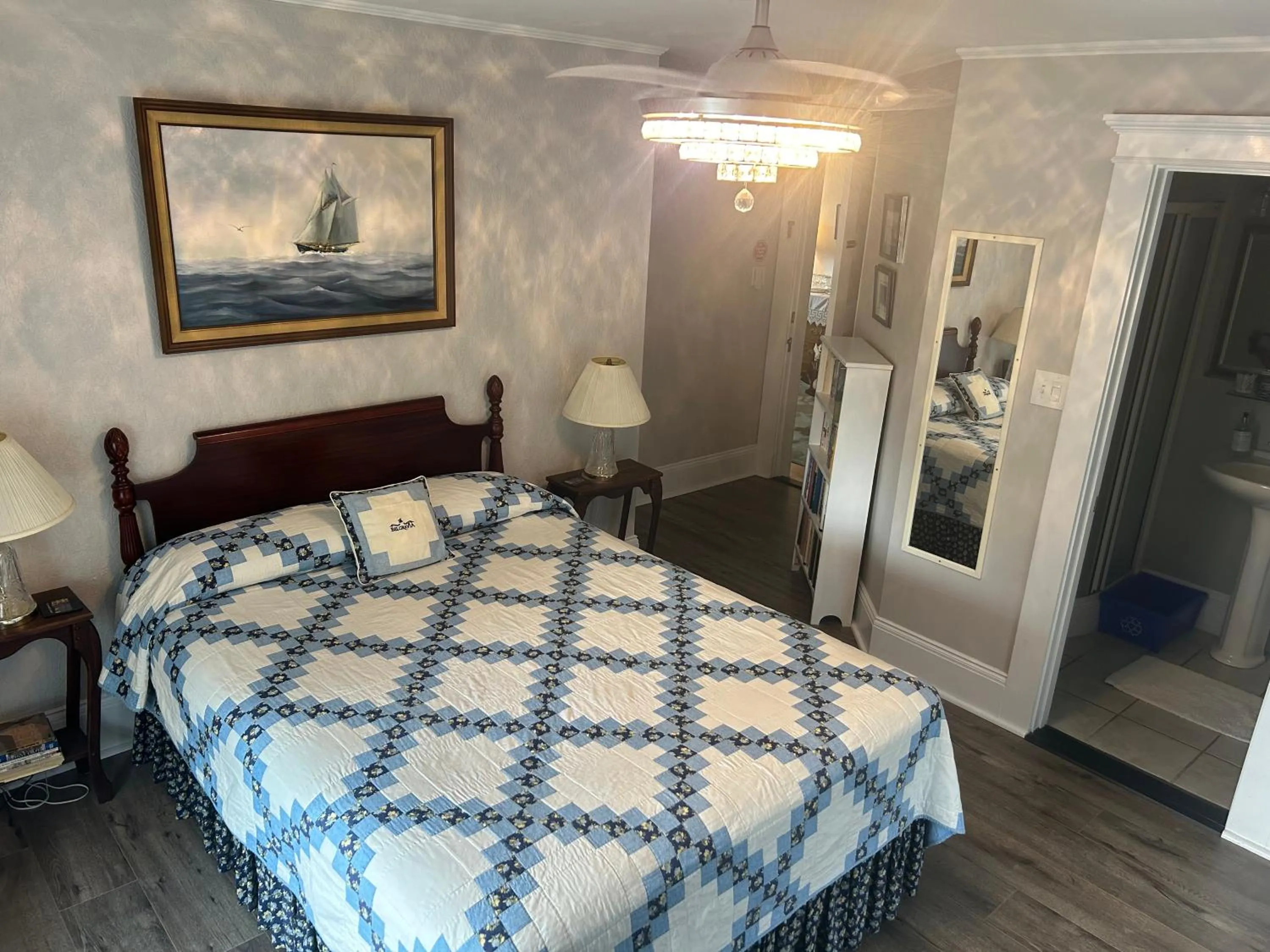 Bedroom, Bed in Belgravia B&B