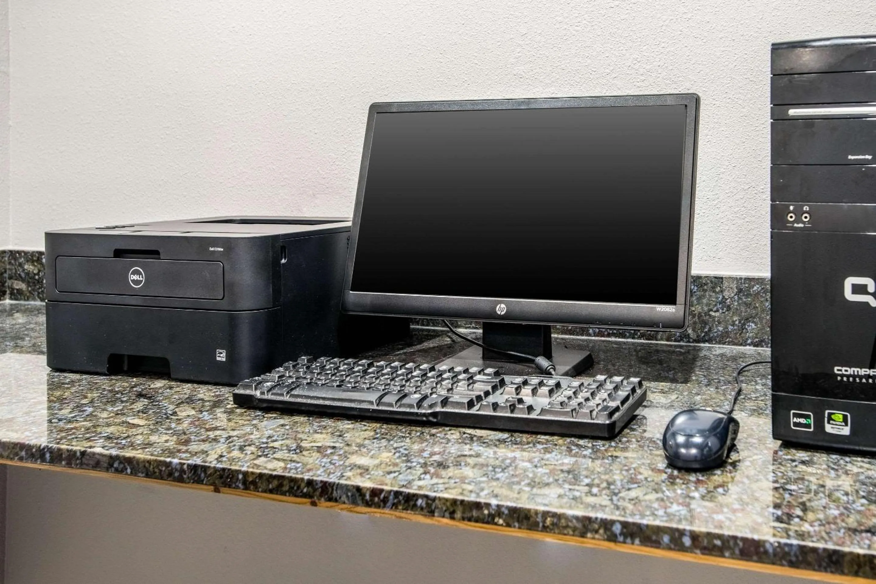 Business facilities in Quality Suites Lake Charles Downtown