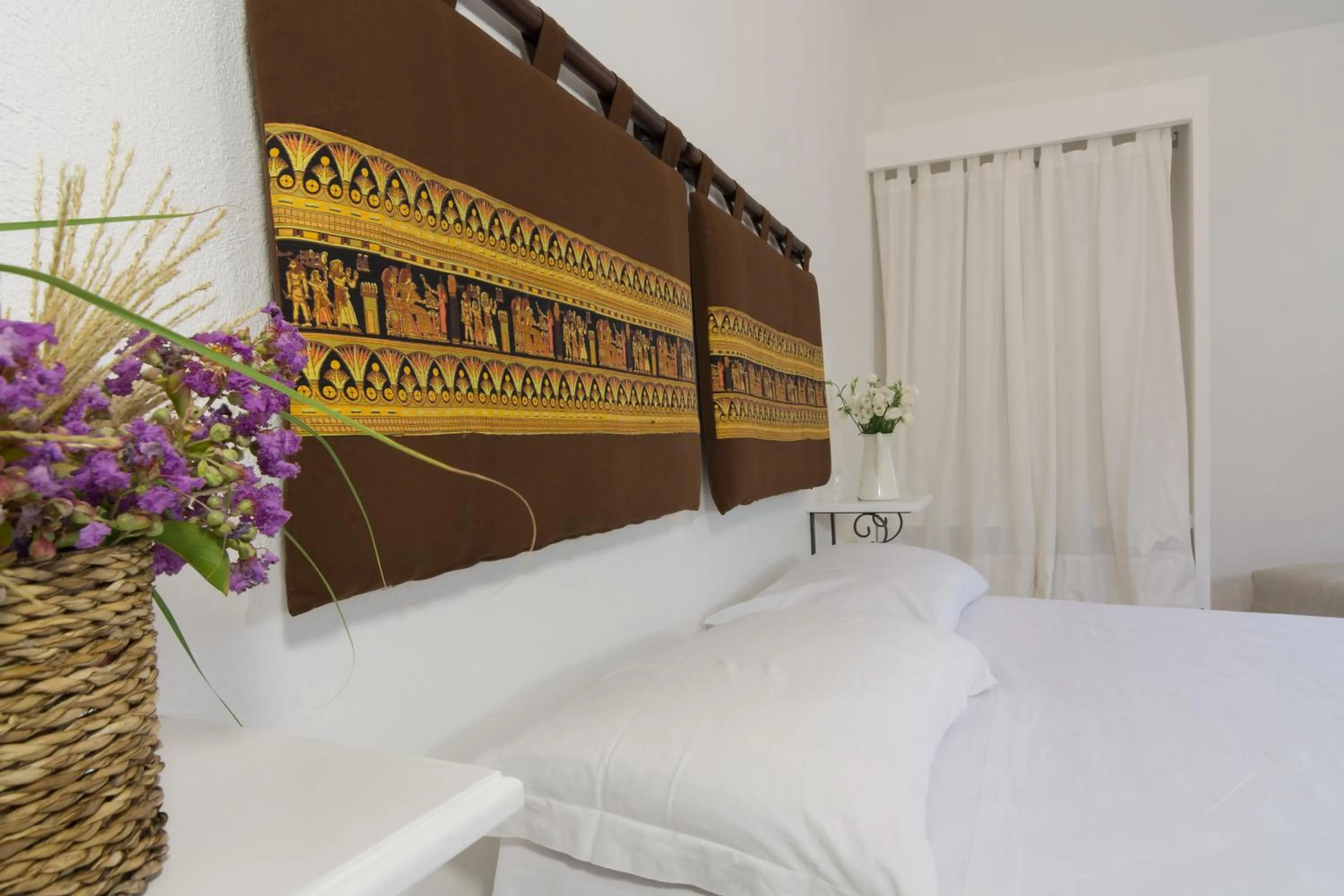 Decorative detail, Bed in Agriturismo di Serragiumenta