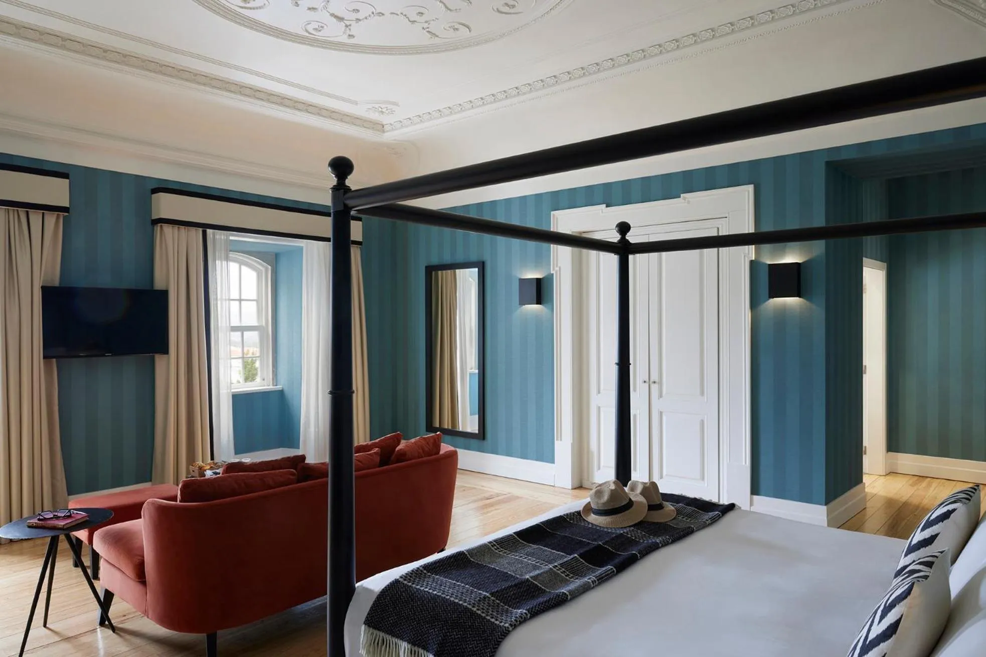 Bedroom, Bed in Palacio da Lousa Boutique Hotel