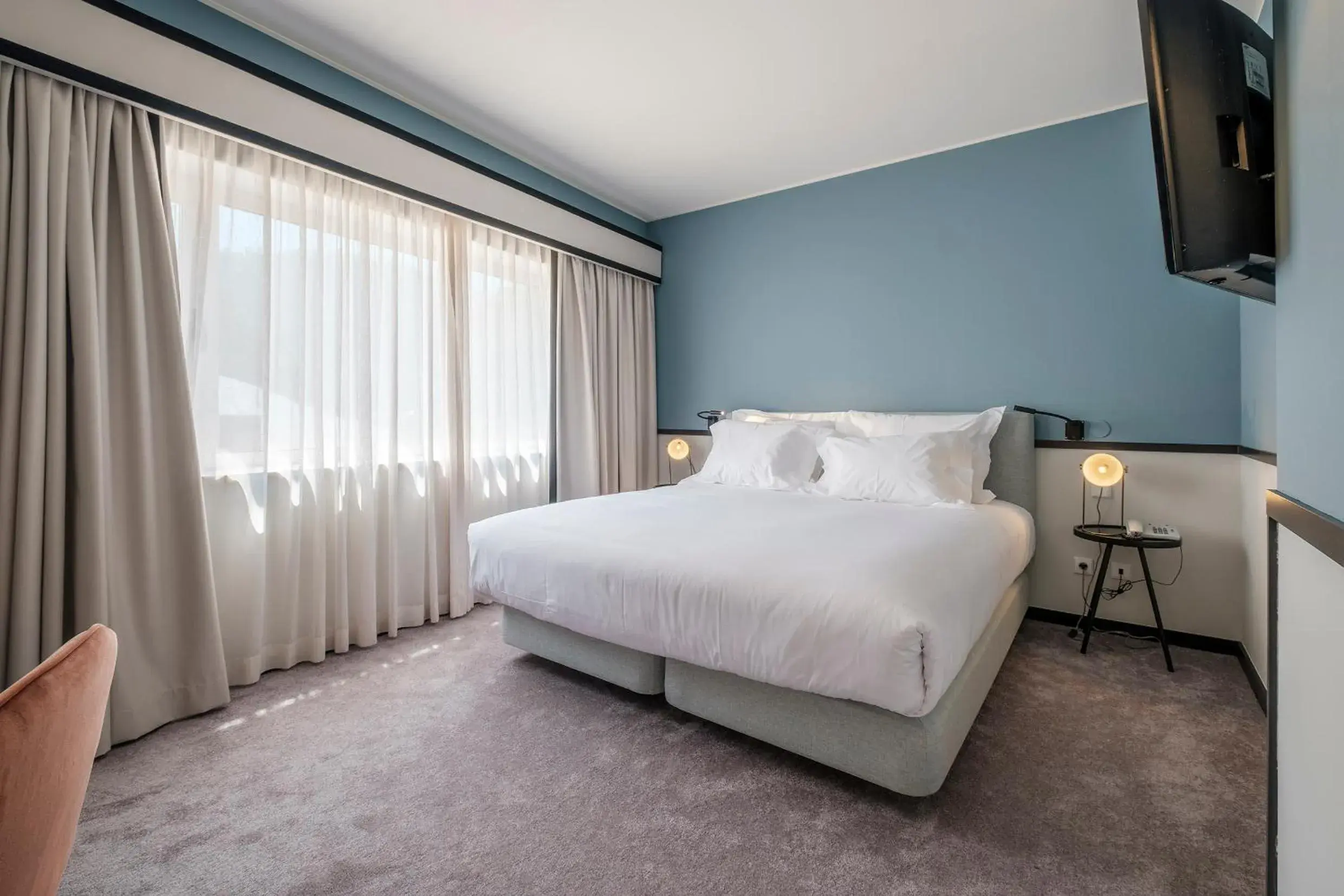 Bed in Palacio da Lousa Boutique Hotel Bed in Palacio da Lousa Boutique Hotel